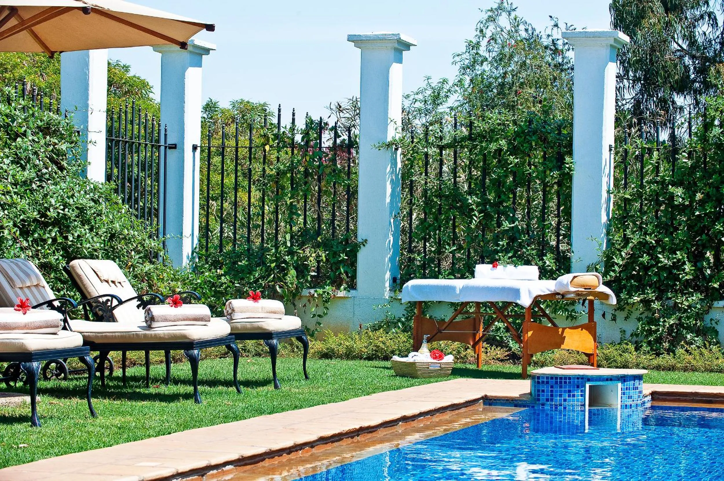 Swimming pool in The Manor at Ngorongoro
