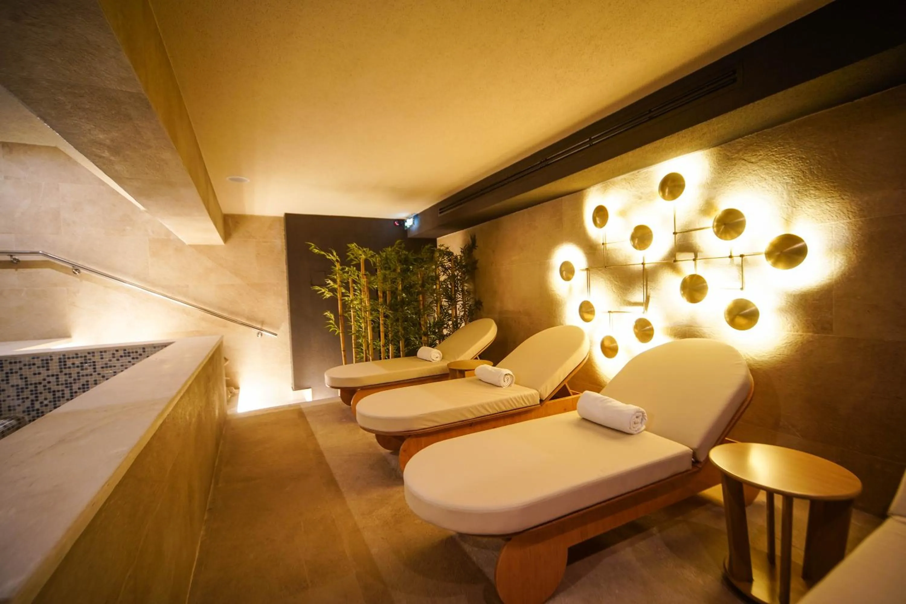 Spa and wellness centre/facilities in Almira Hotel Thermal Spa & Convention Center