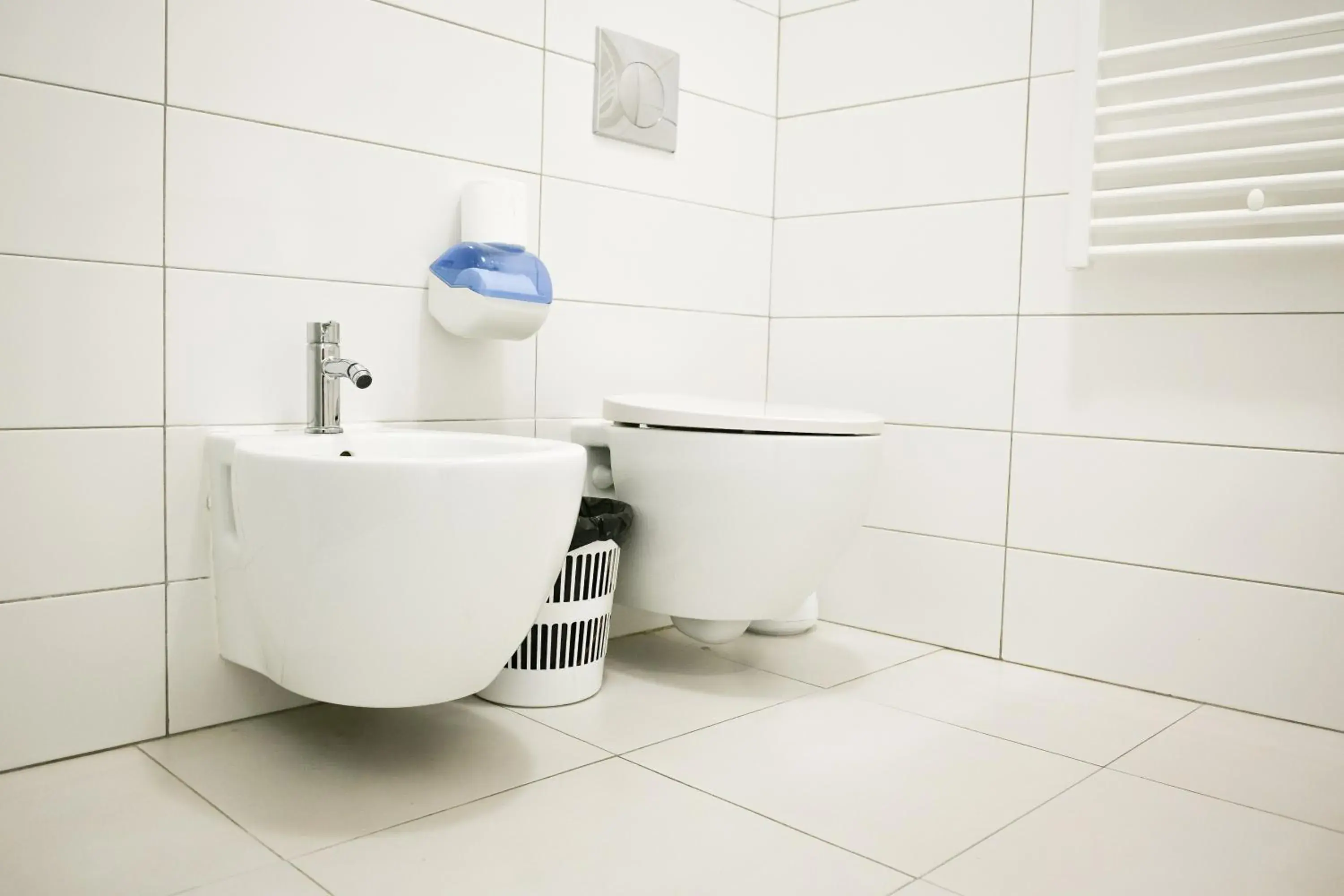 Toilet in Venice Hub Toilet in Venice Hub