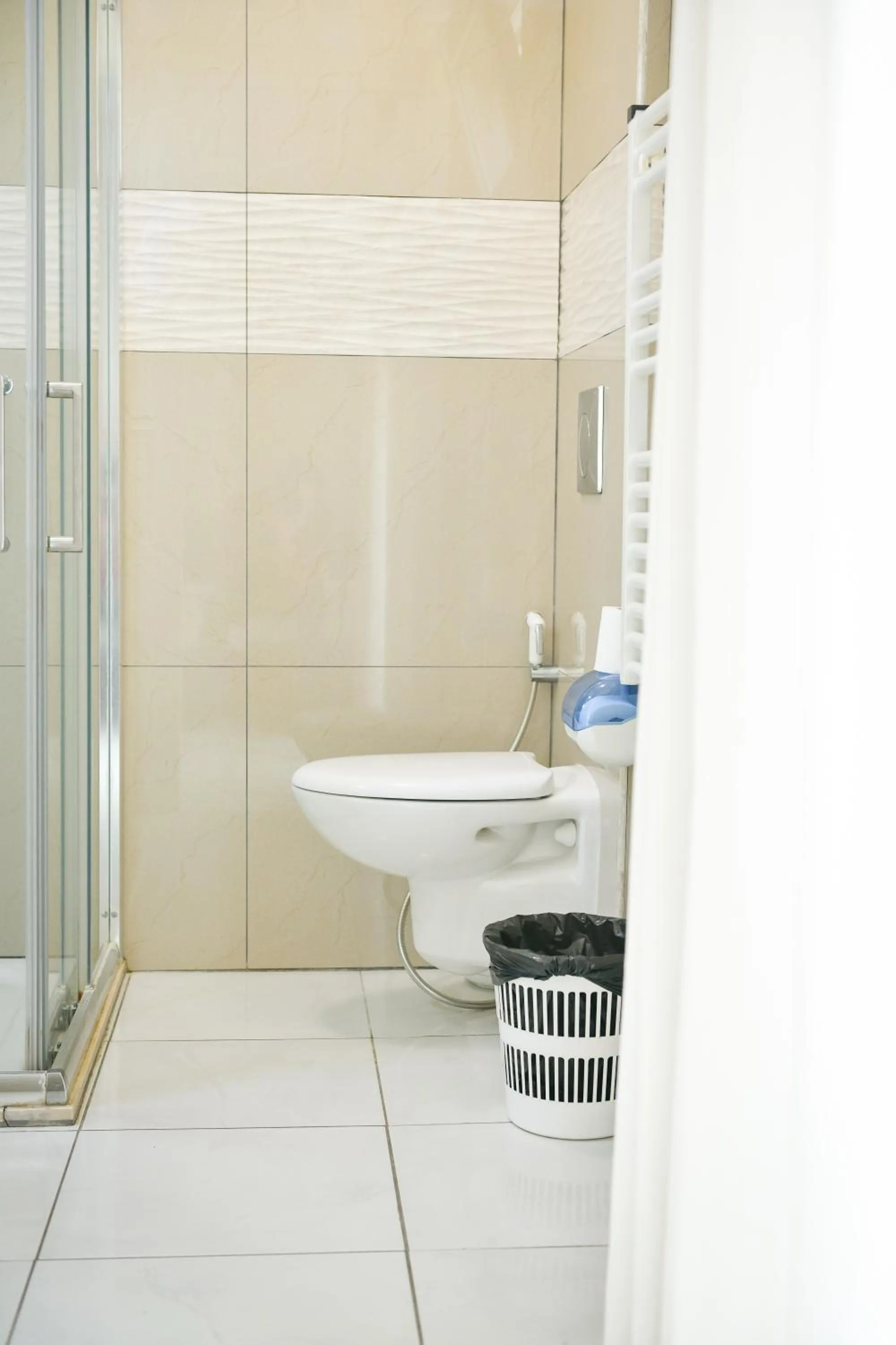 Shower in Venice Hub