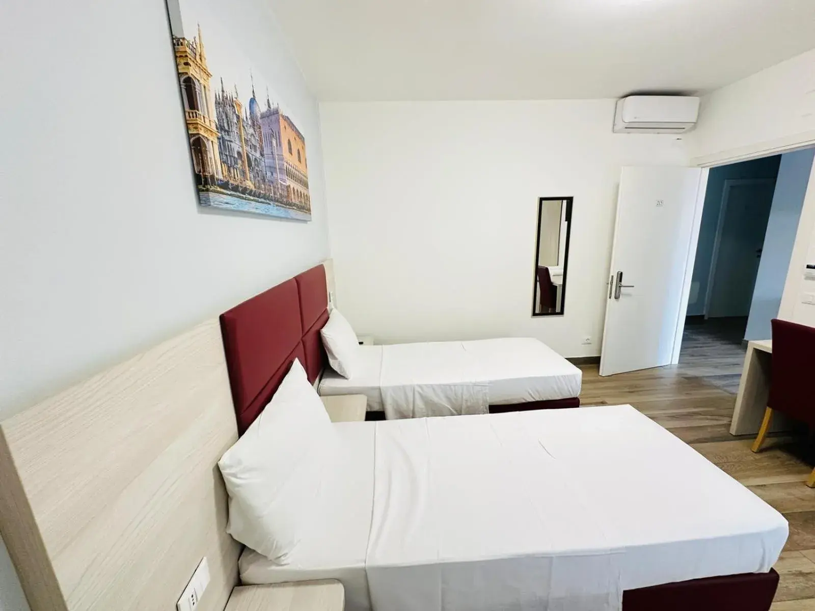 Bedroom, Bed in Venice Hub Bedroom, Bed in Venice Hub