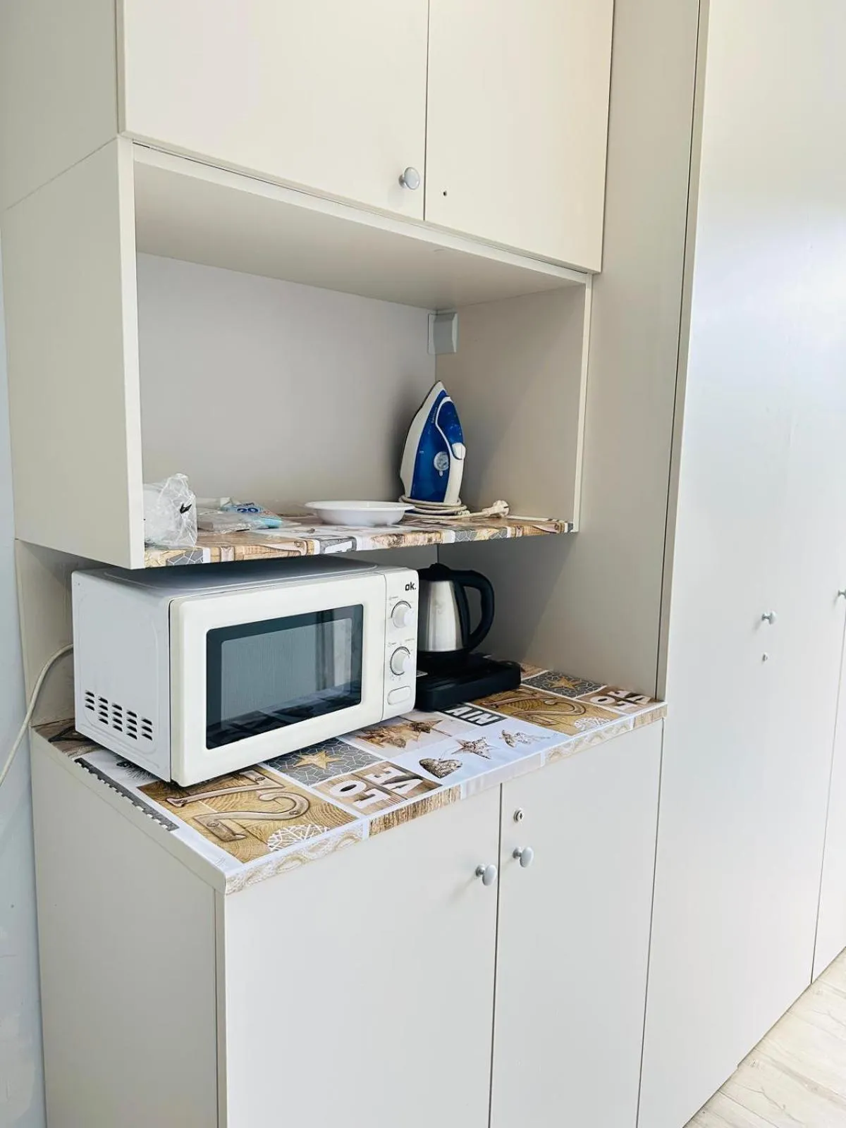 microwave in Venice Hub