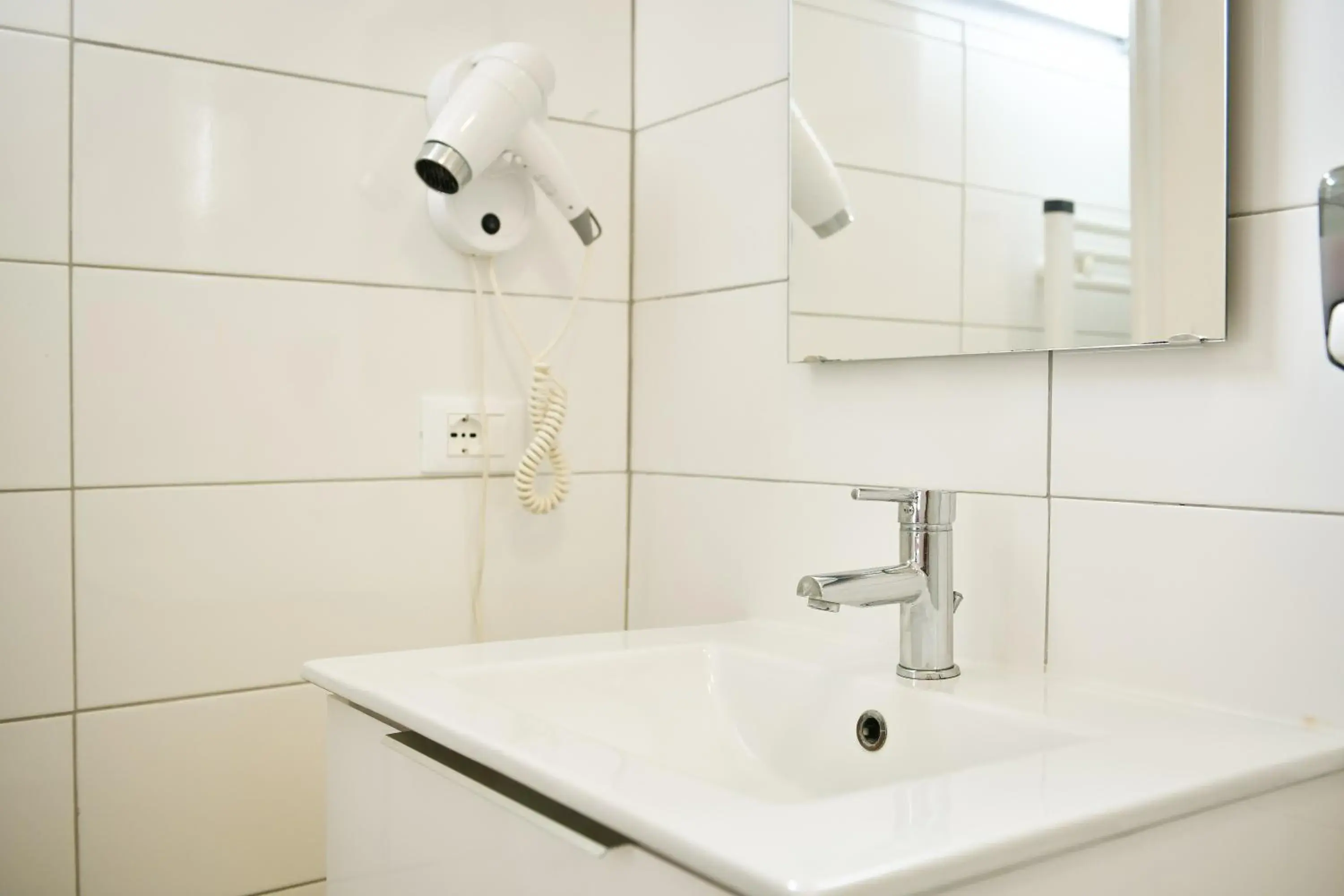 Shower in Venice Hub Shower in Venice Hub