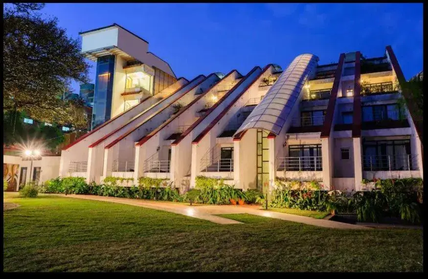 Property building in Valley View Beacon Resort Property building in Valley View Beacon Resort