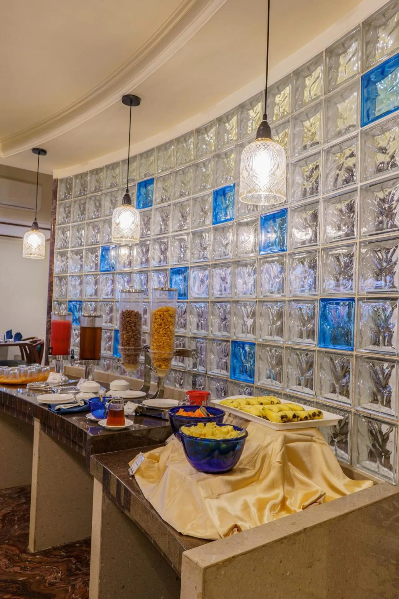 Restaurant/places to eat in Valley View Beacon Resort