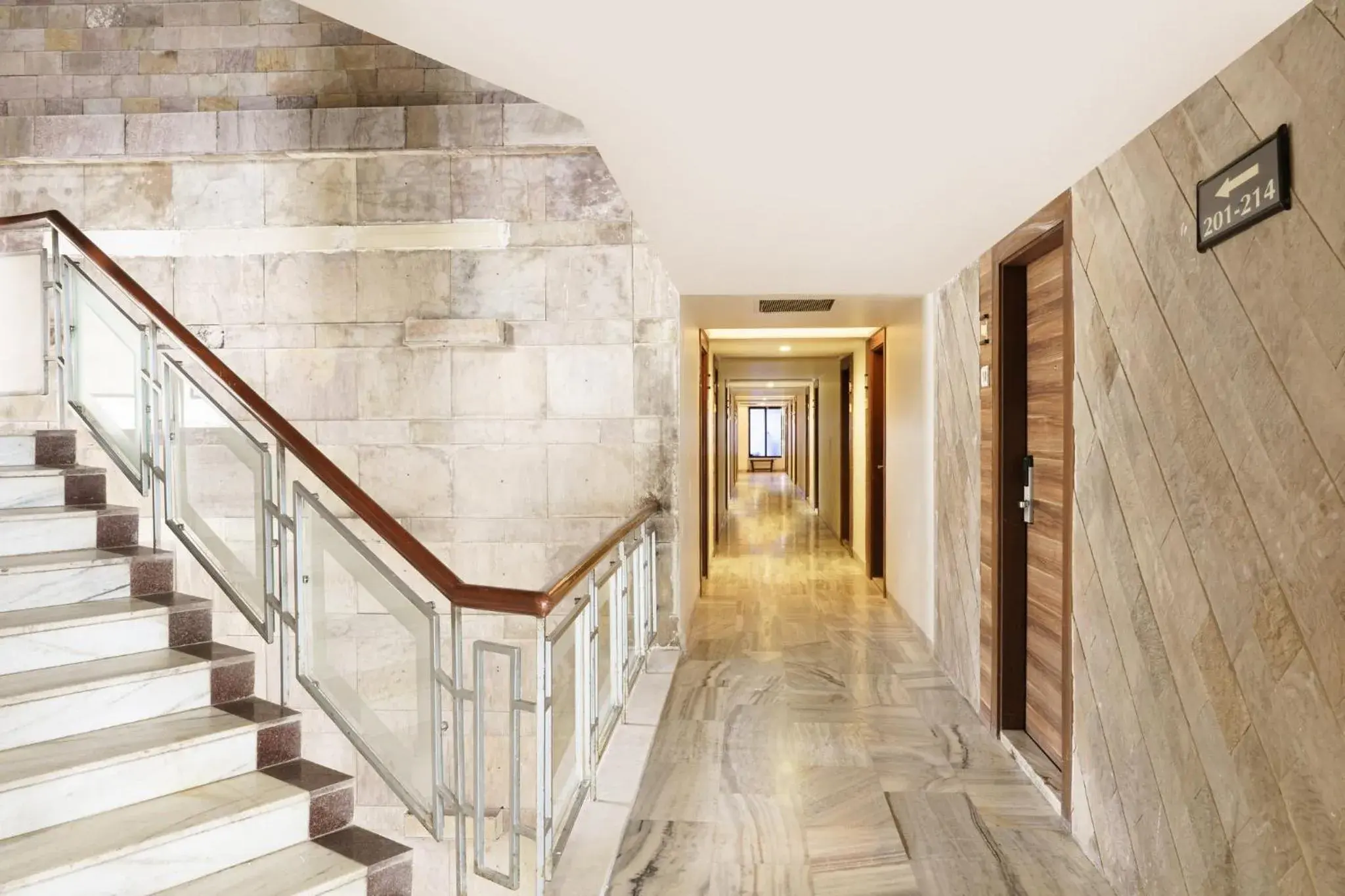 Property building in Valley View Beacon Resort Property building in Valley View Beacon Resort