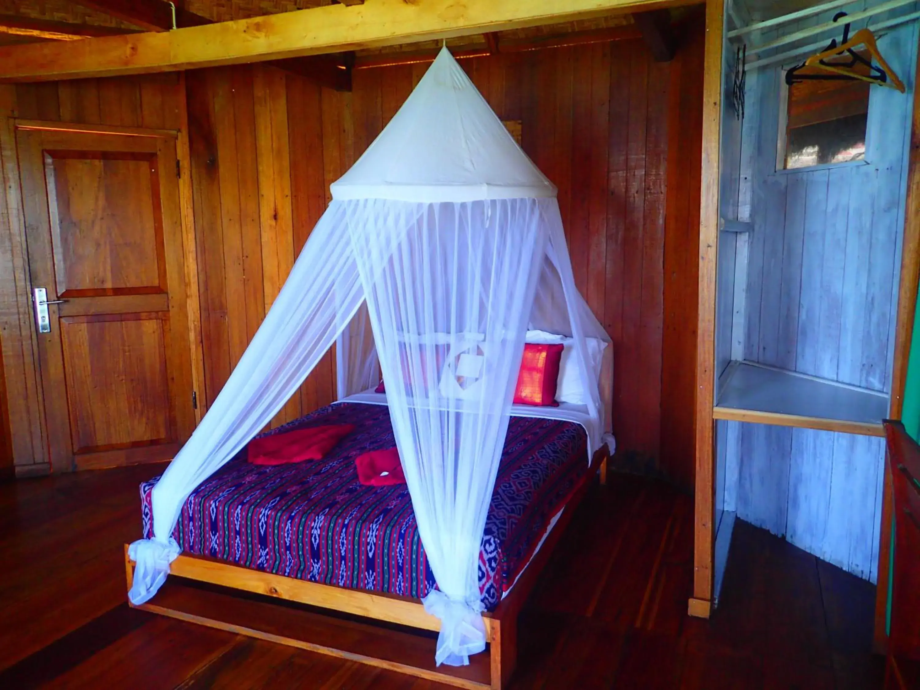 Photo of the whole room, Bed in Waecicu Eden Beach Hotel Photo of the whole room, Bed in Waecicu Eden Beach Hotel