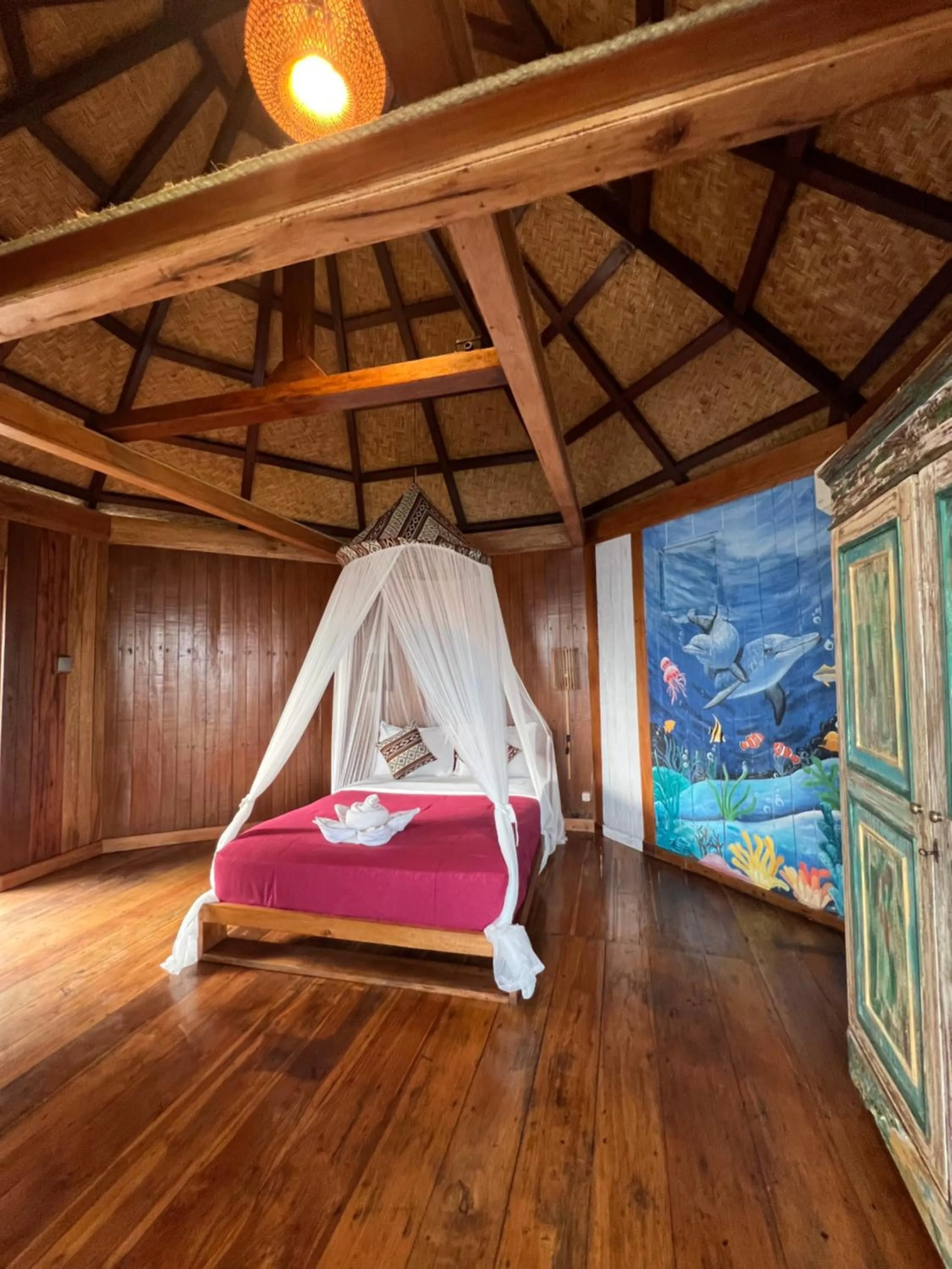 Bed in Waecicu Eden Beach Hotel