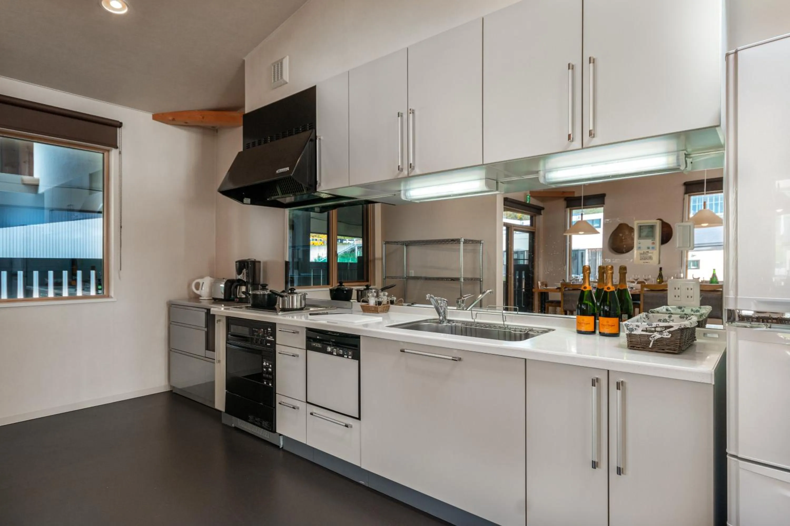 Kitchen or kitchenette in Gondola Chalet by H2 Life