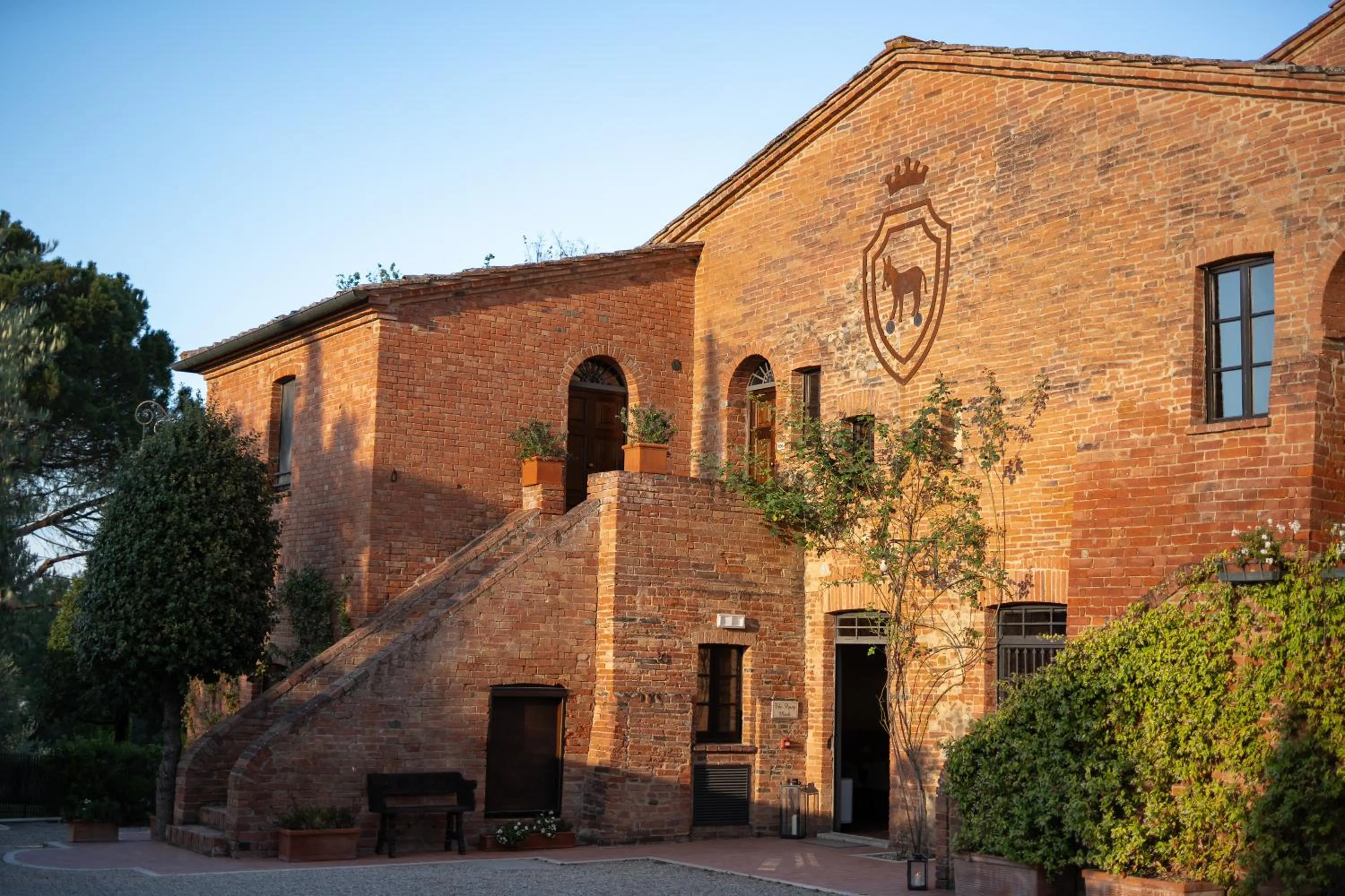 Property building in Borgo San Vincenzo