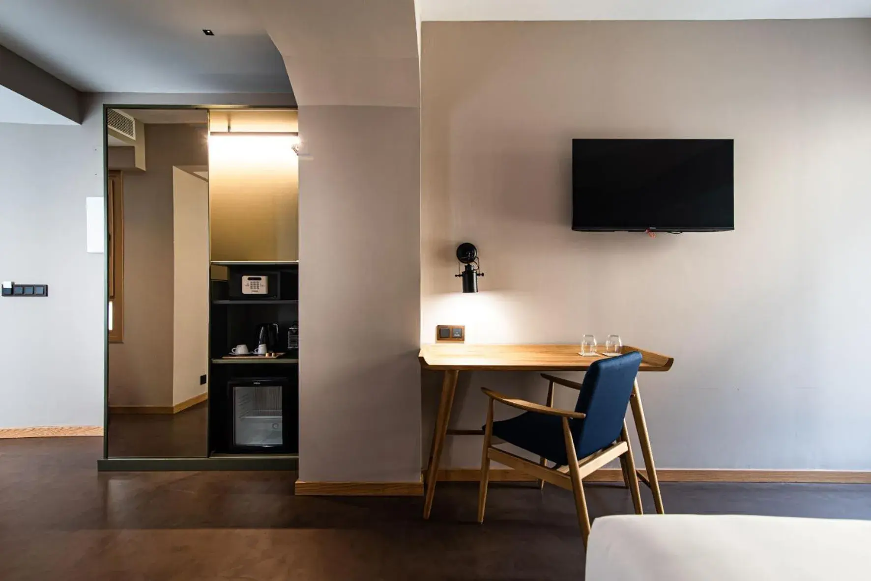 Deluxe Double or Twin Room with Balcony - single occupancy in Hotel Atari Deluxe Double or Twin Room with Balcony - single occupancy in Hotel Atari