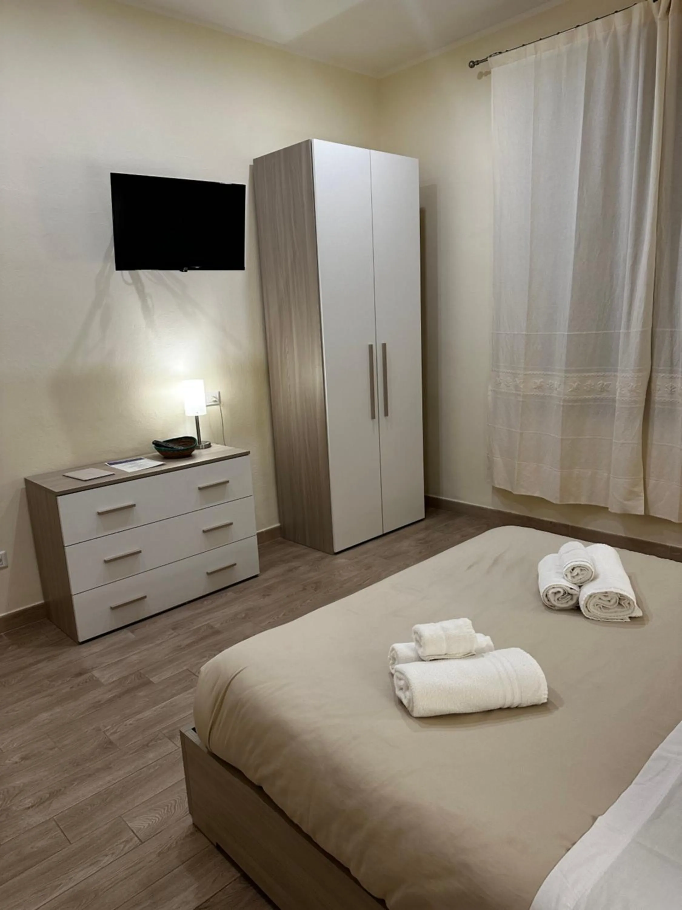 Bedroom, Bed in Domo Achenza