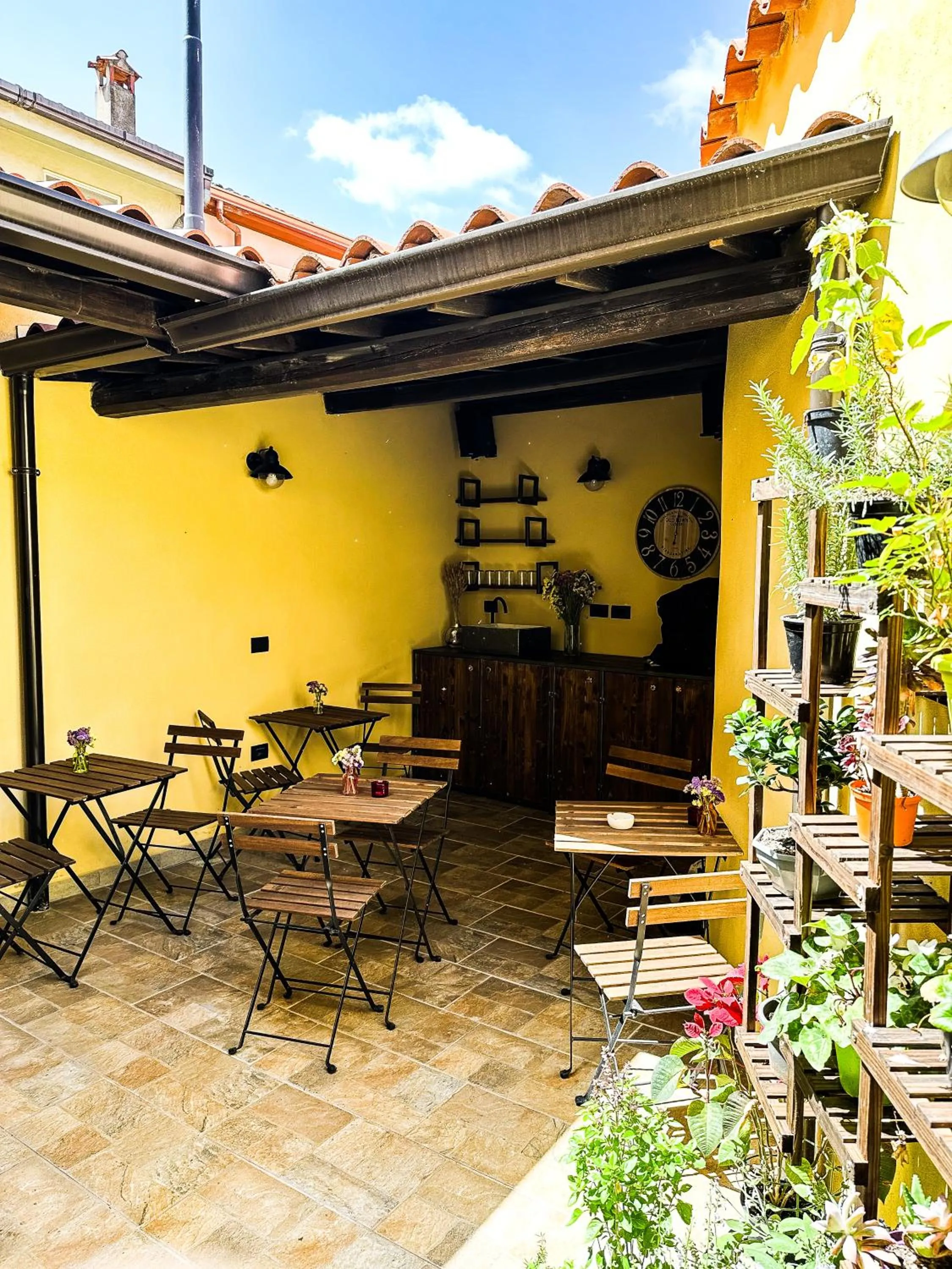 Garden in Domo Achenza