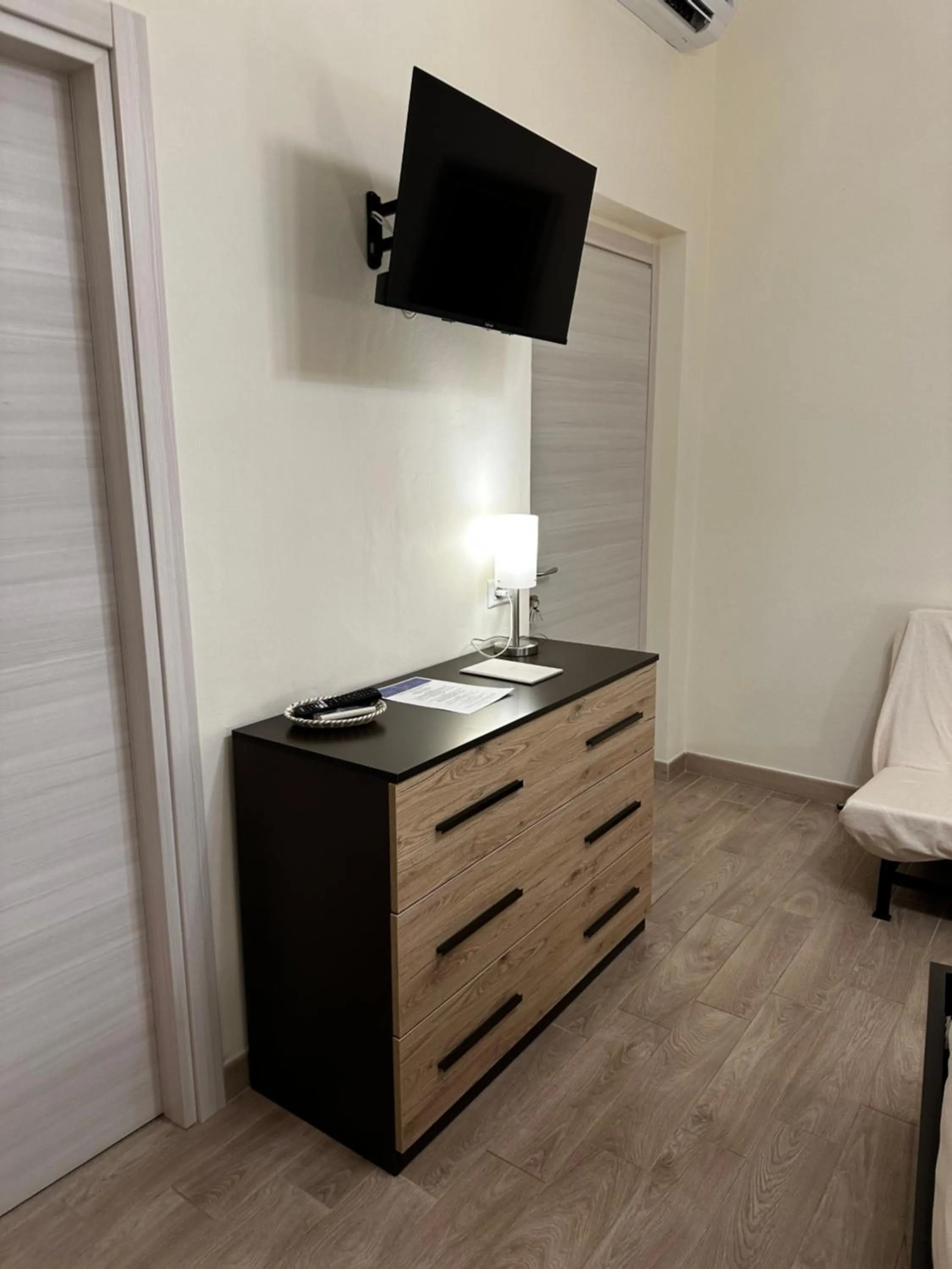 Bedroom in Domo Achenza