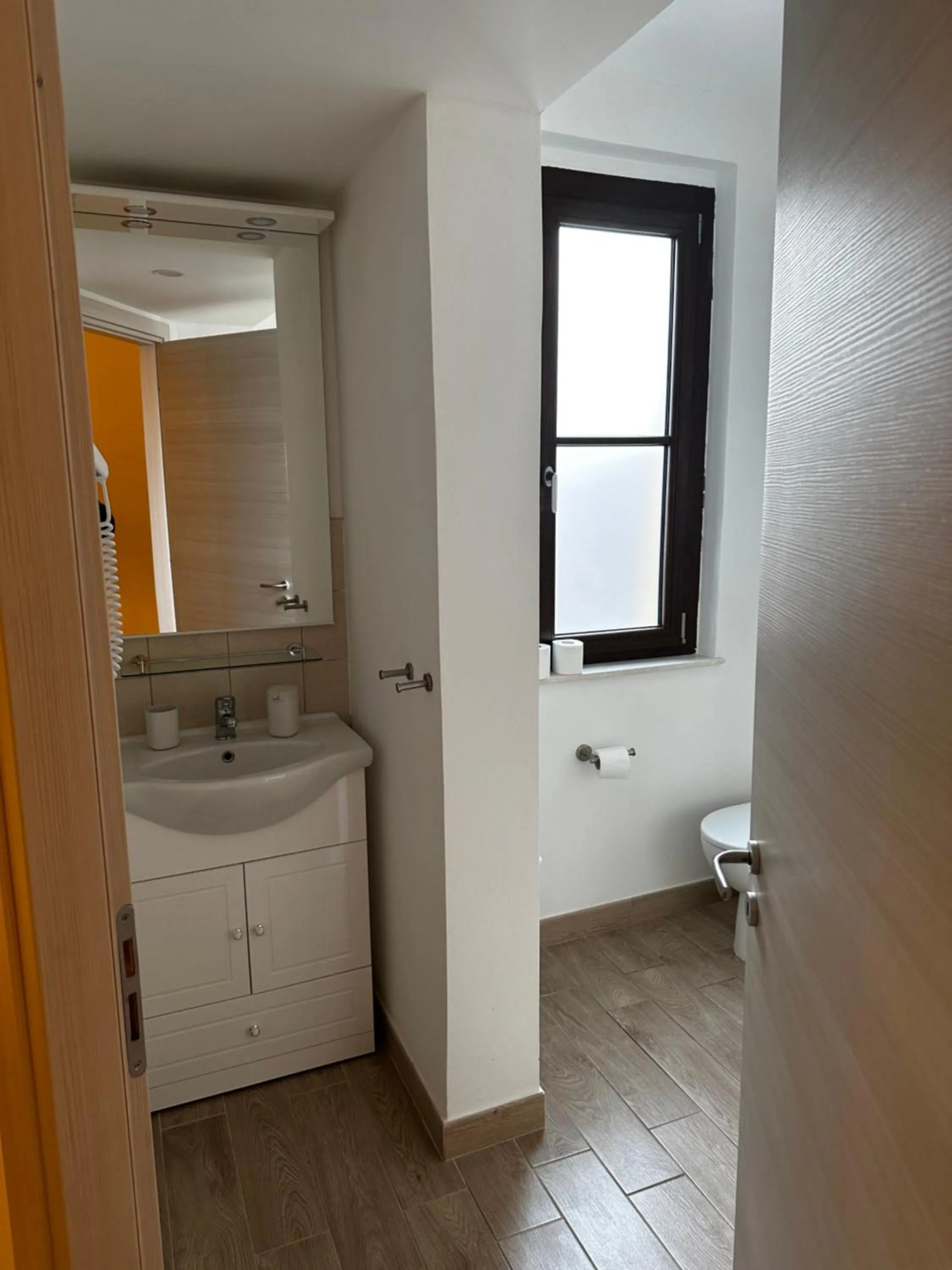 Bathroom in Domo Achenza