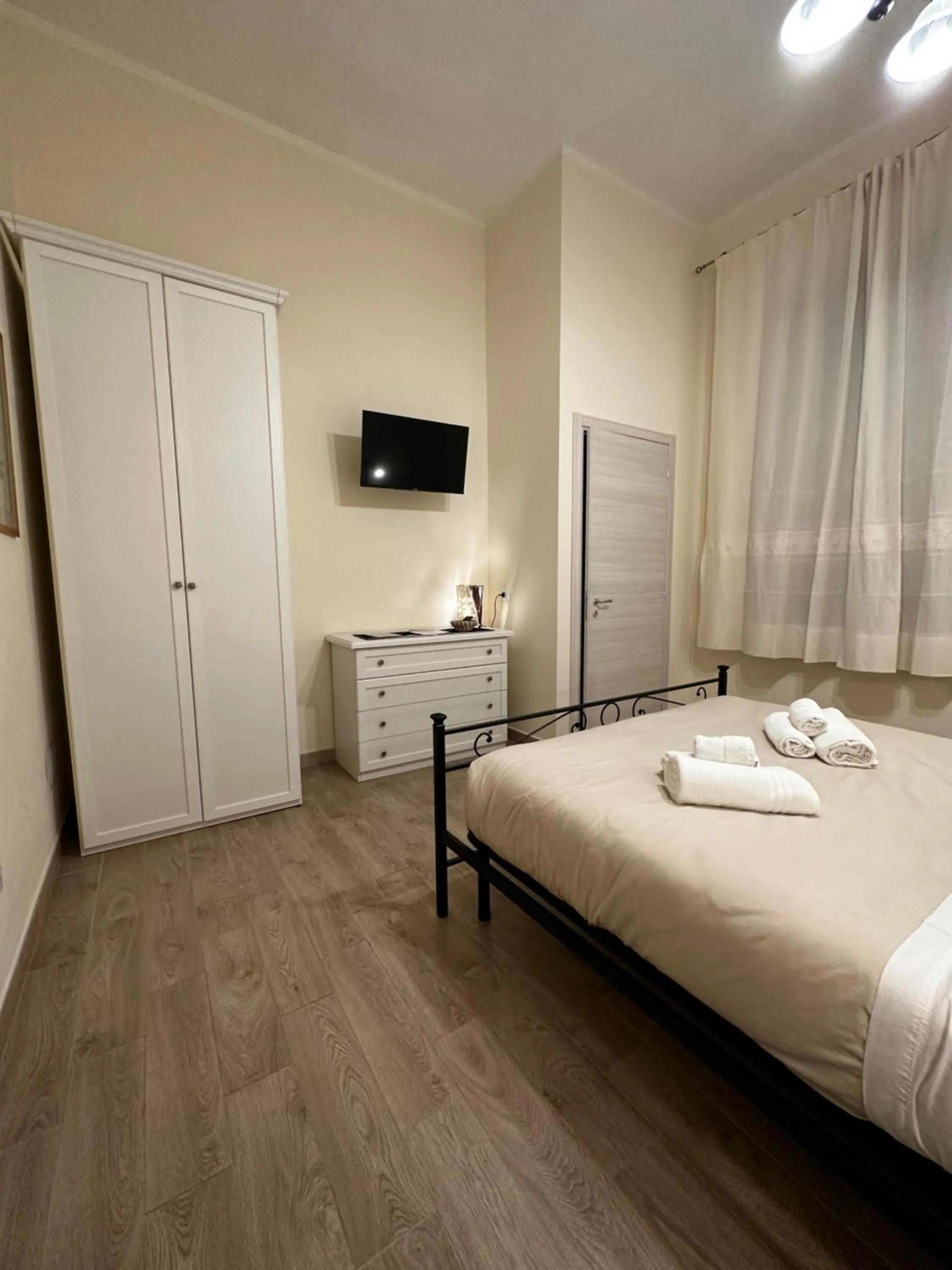 Bedroom, Bed in Domo Achenza