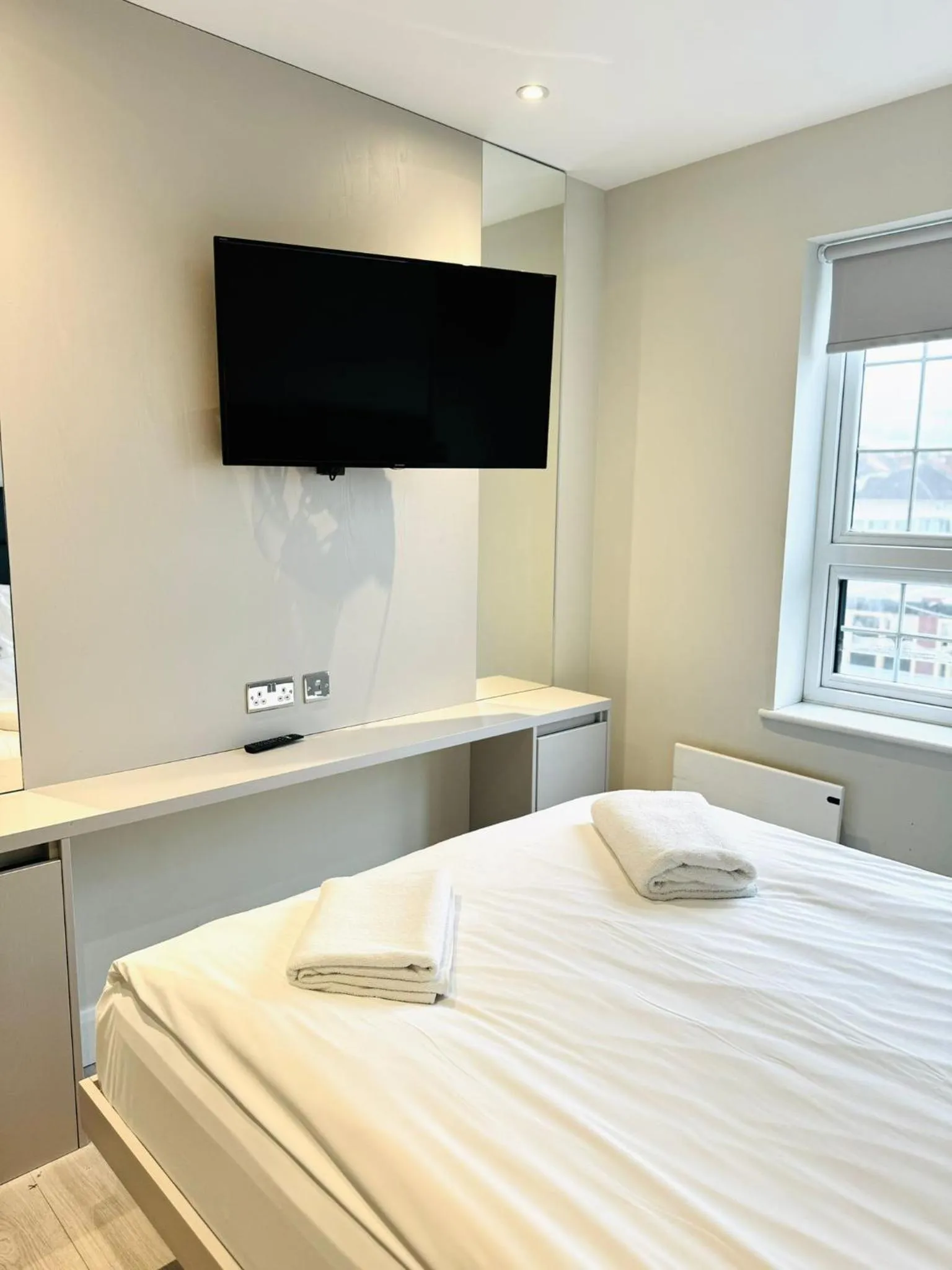 Bed in Victoria Studios