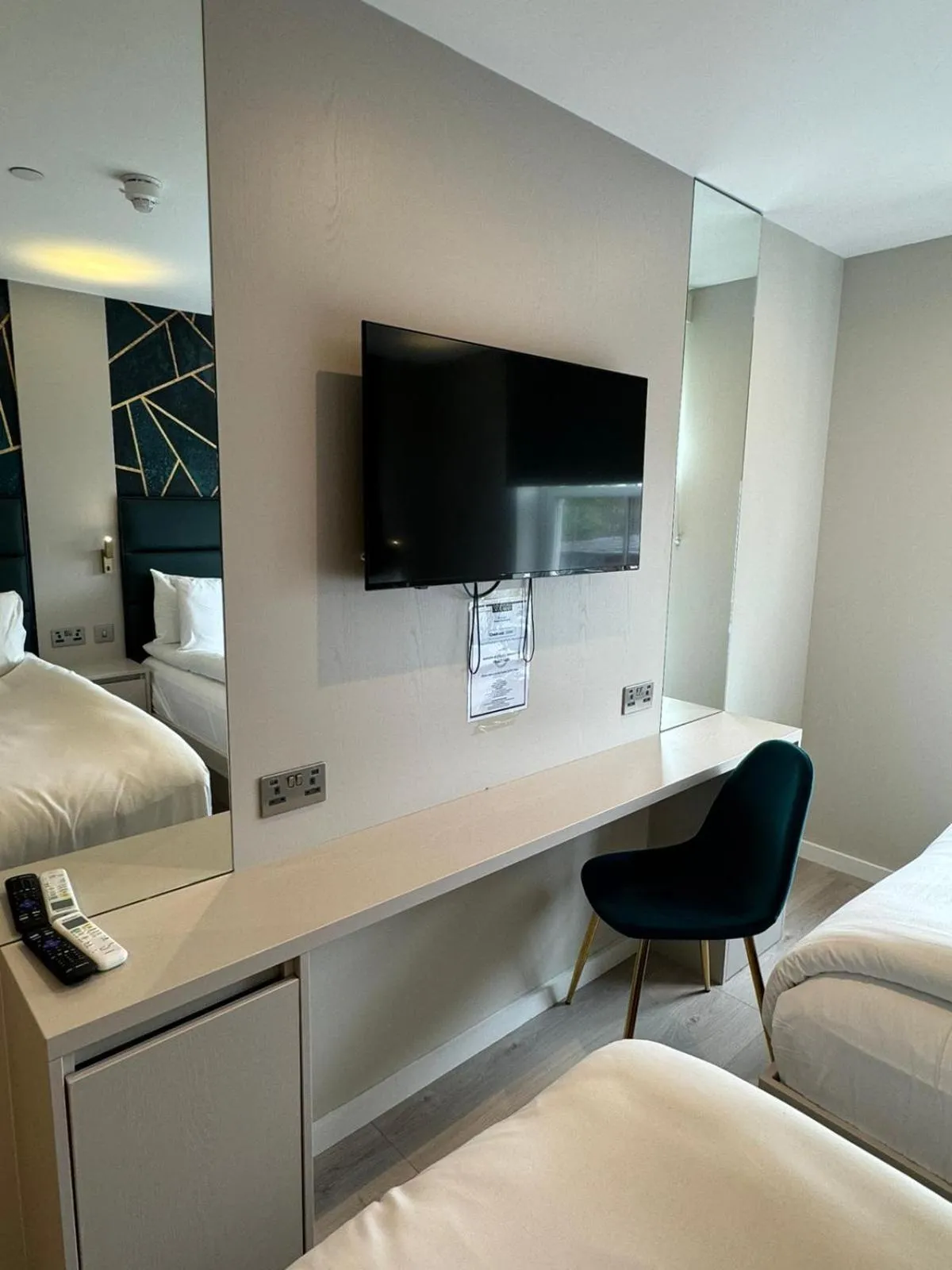 Bed in Victoria Studios