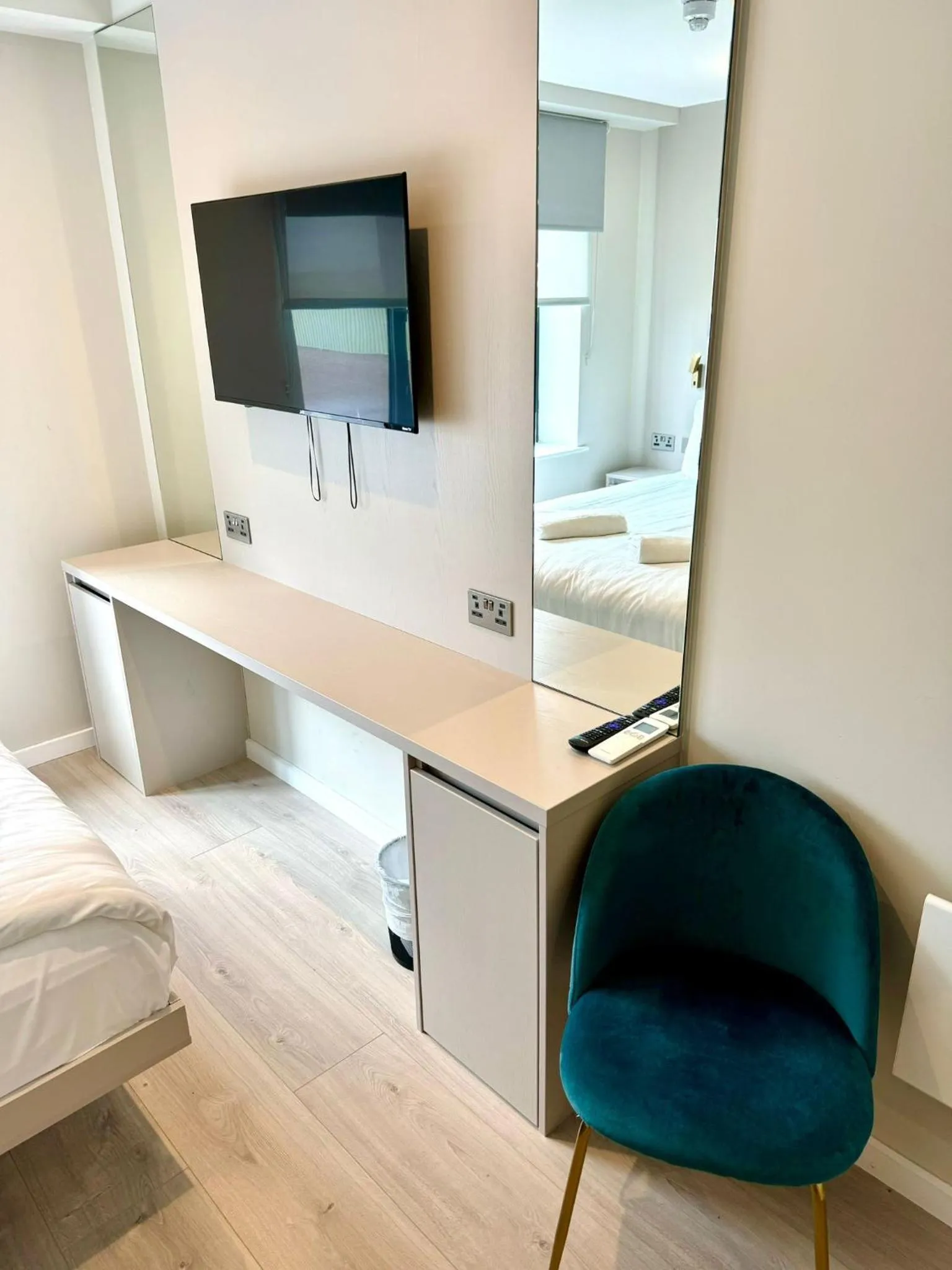 Bed in Victoria Studios