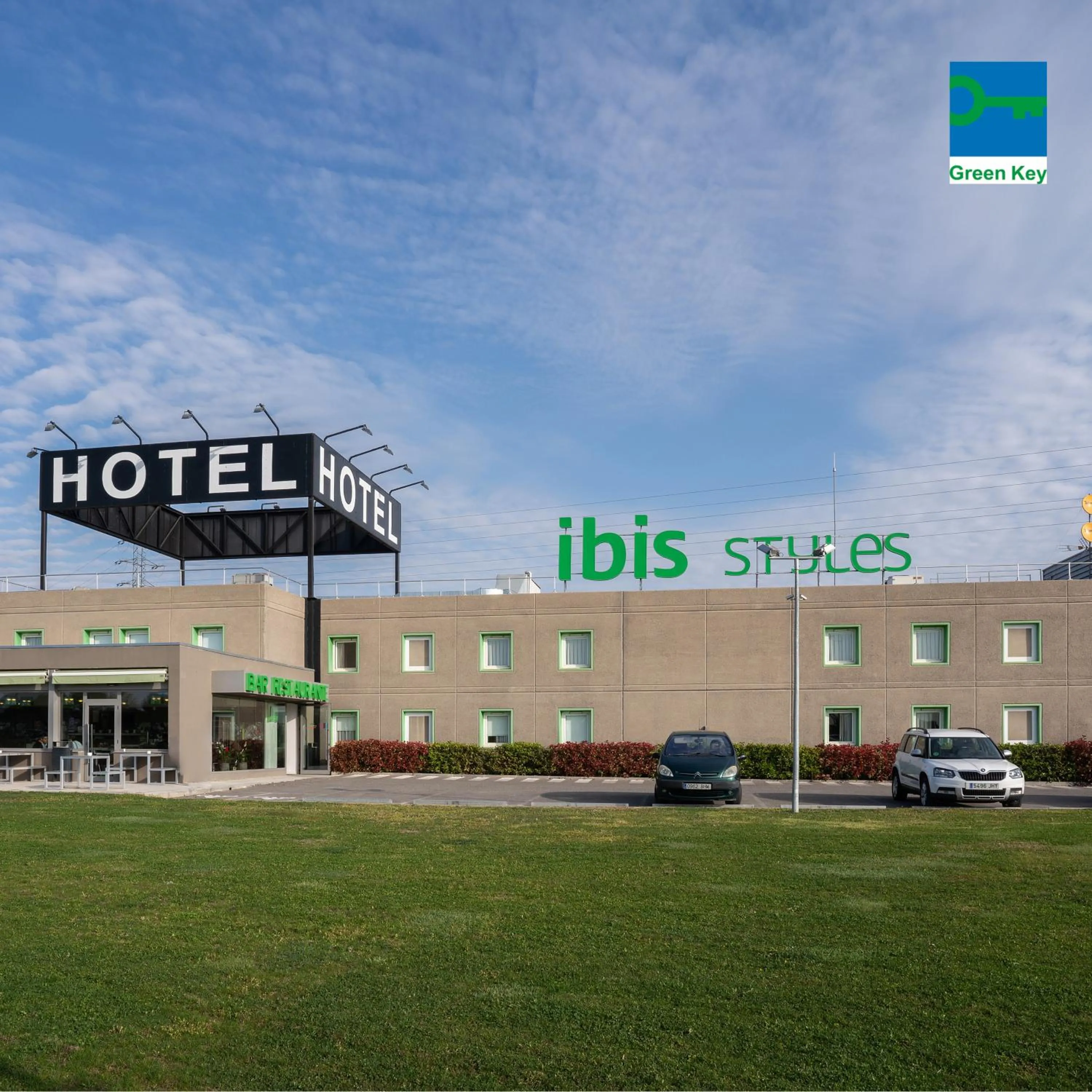 Property building in Hotel Ibis Styles Lleida Torrefarrera
