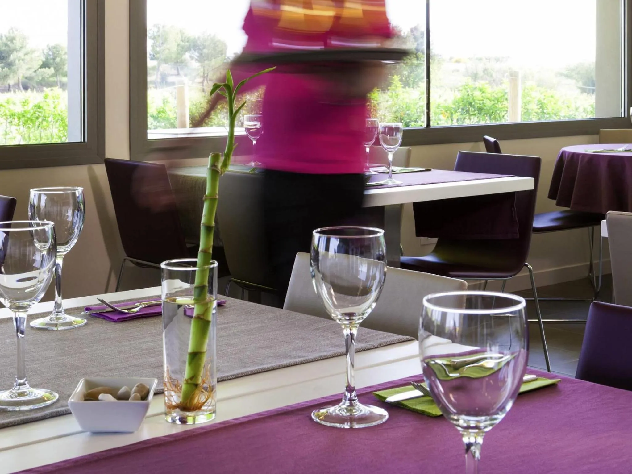 Restaurant/places to eat in Hotel Ibis Styles Lleida Torrefarrera
