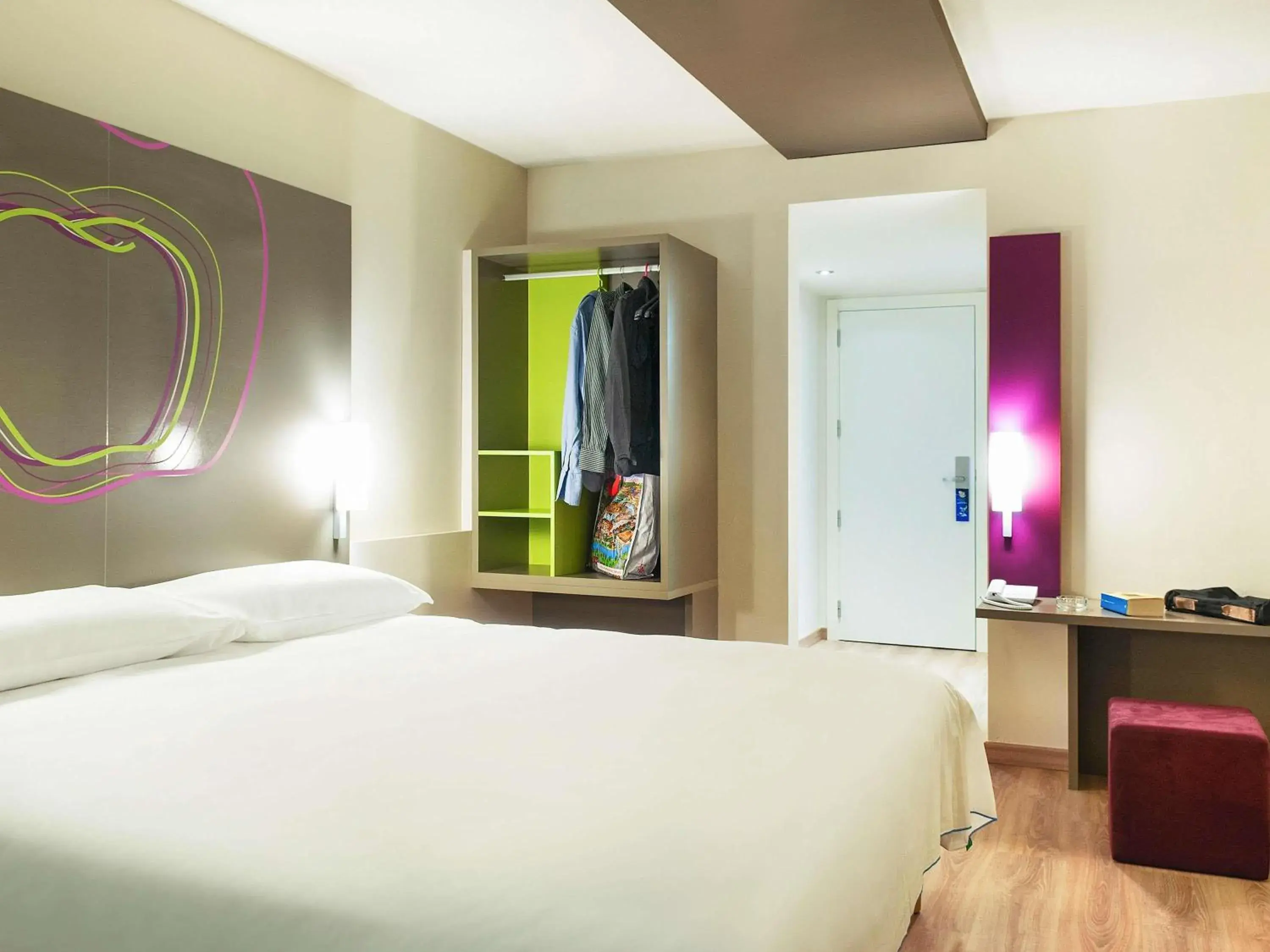 Bedroom, Bed in Hotel Ibis Styles Lleida Torrefarrera Bedroom, Bed in Hotel Ibis Styles Lleida Torrefarrera