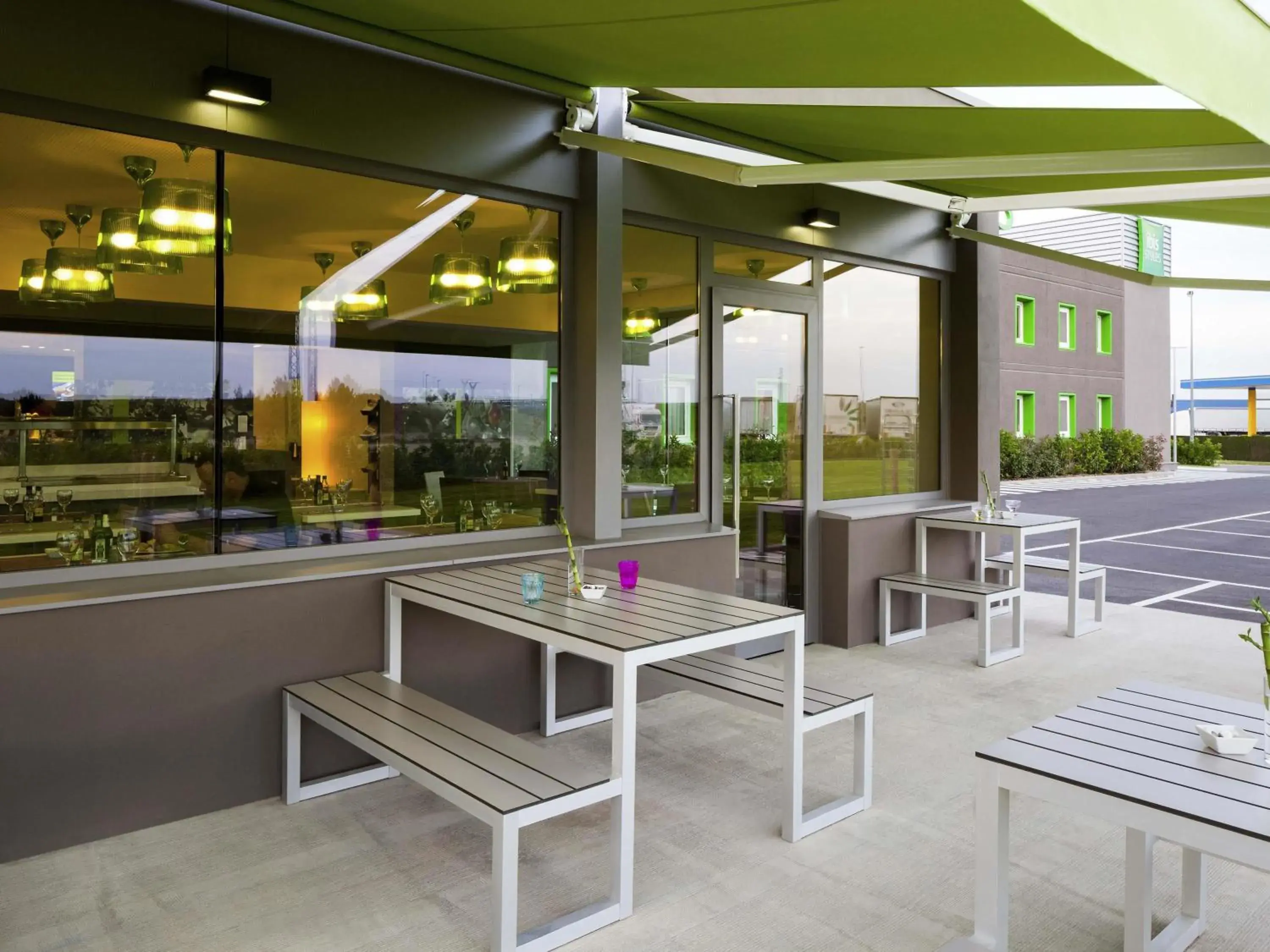 Property building in Hotel Ibis Styles Lleida Torrefarrera Property building in Hotel Ibis Styles Lleida Torrefarrera
