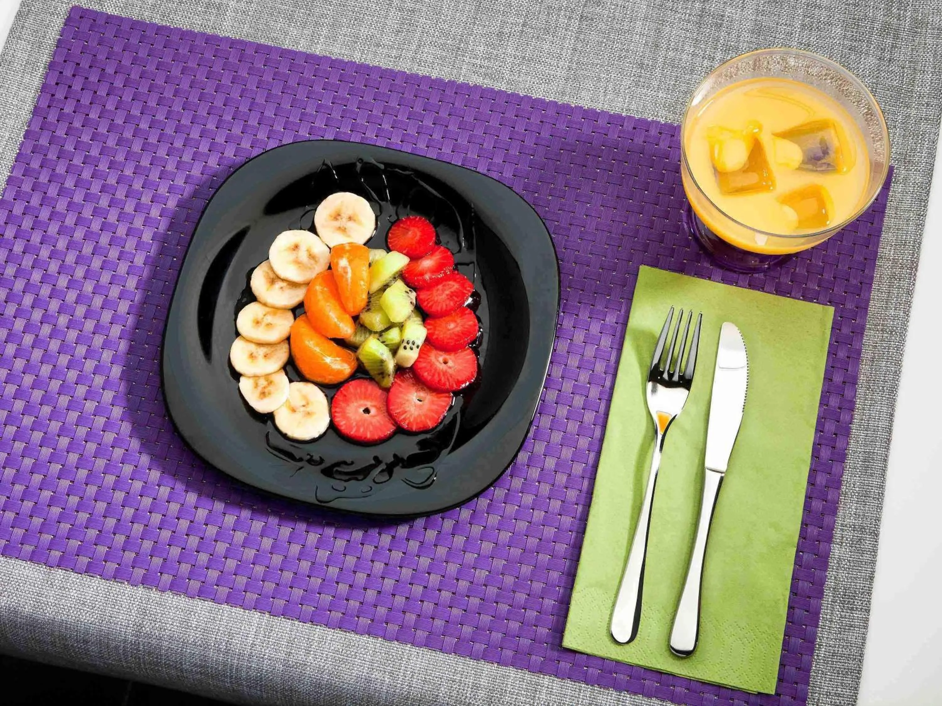 Restaurant/places to eat in Hotel Ibis Styles Lleida Torrefarrera