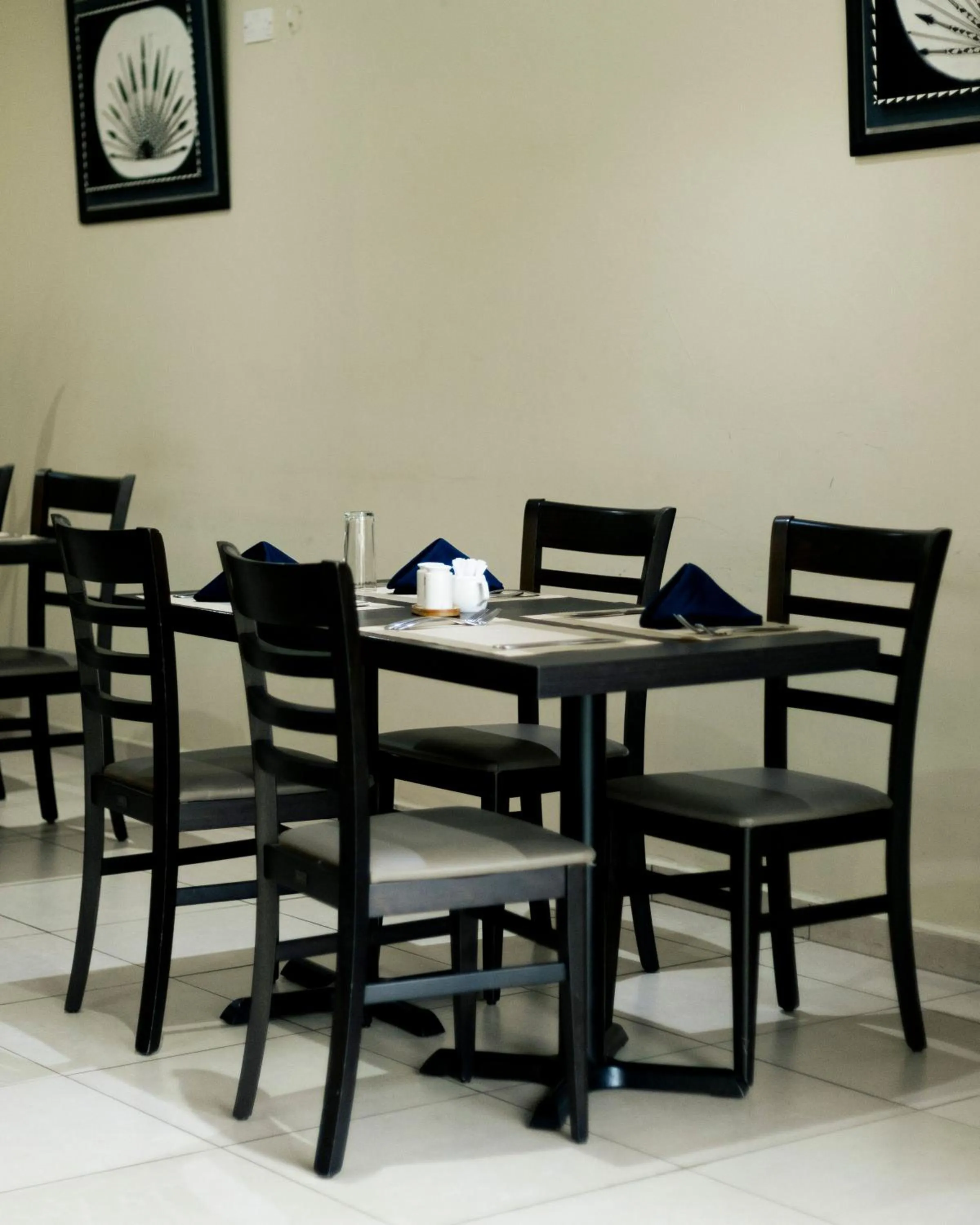 Highlands Suites Hotel and Apartments