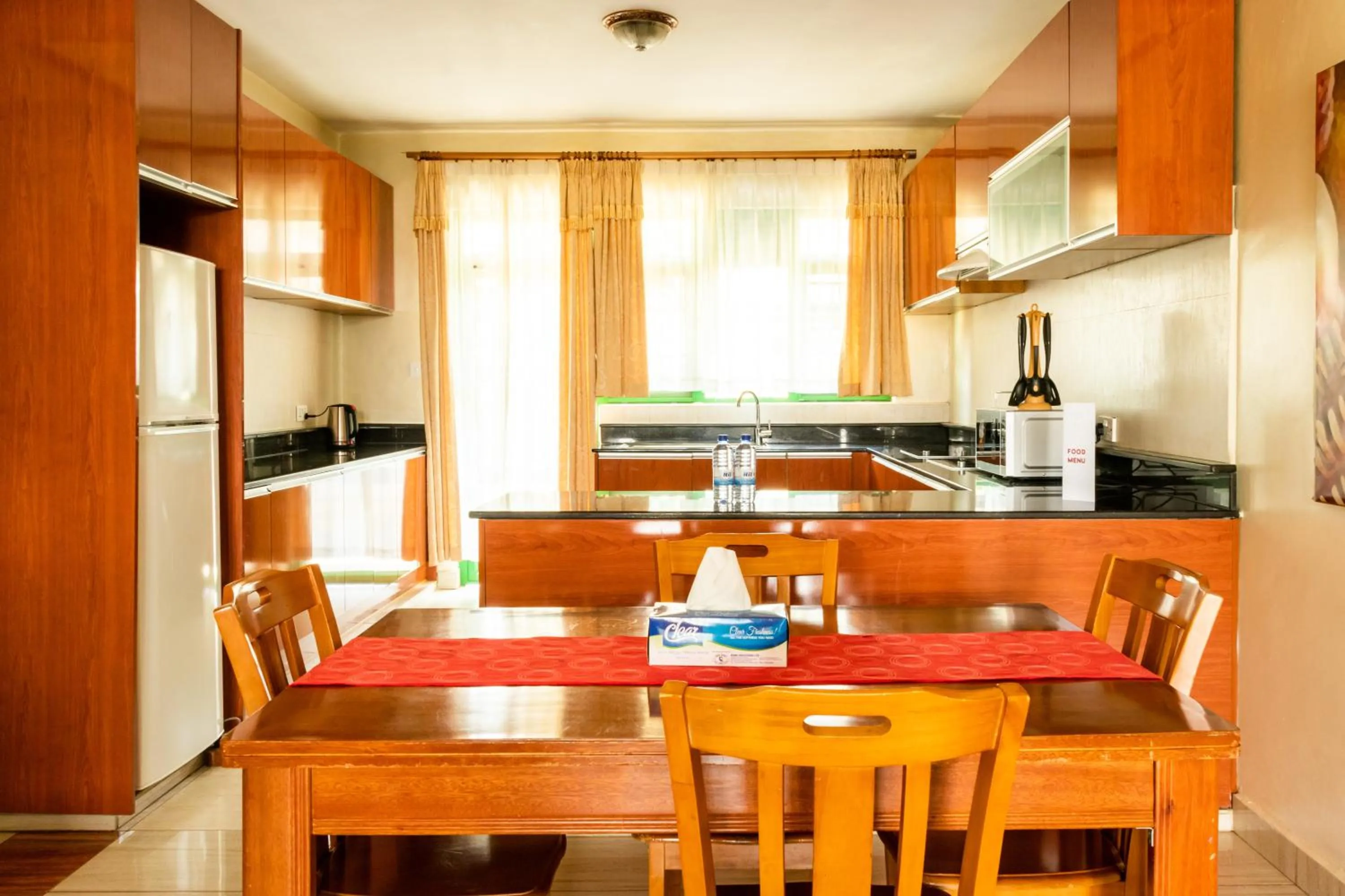 Kitchen or kitchenette in Highlands Suites Hotel and Apartments