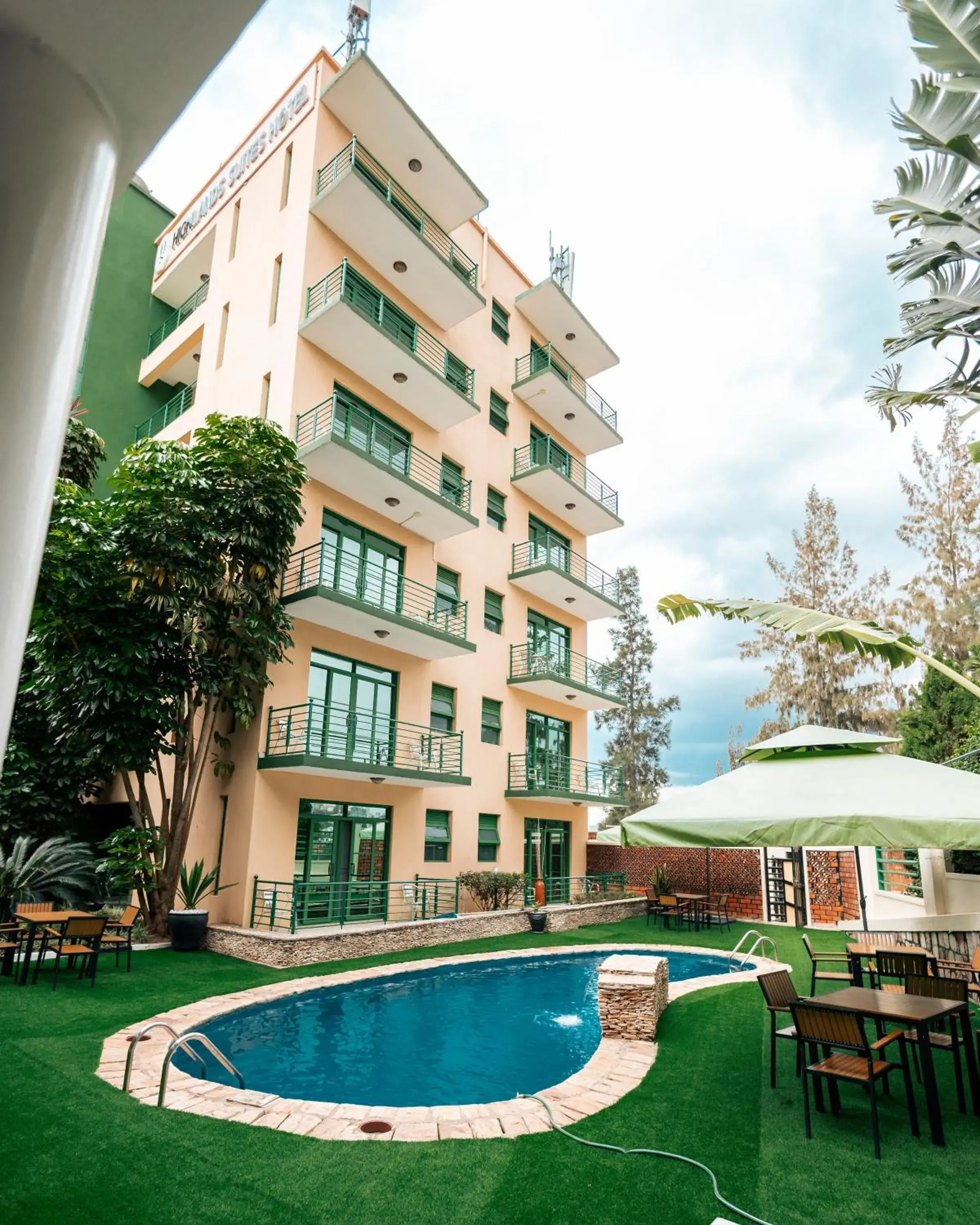 Property building in Highlands Suites Hotel and Apartments Property building in Highlands Suites Hotel and Apartments