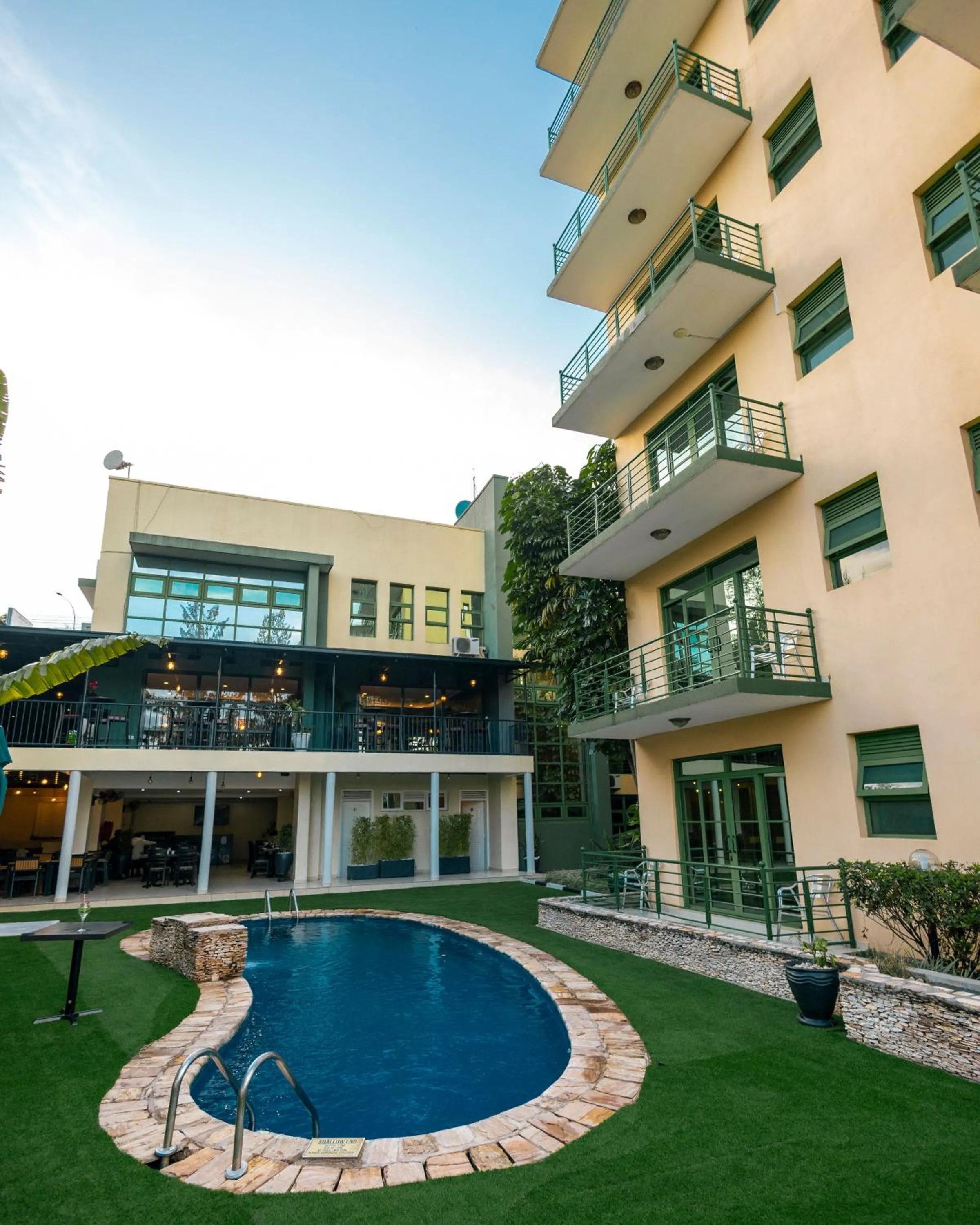 Property building in Highlands Suites Hotel and Apartments