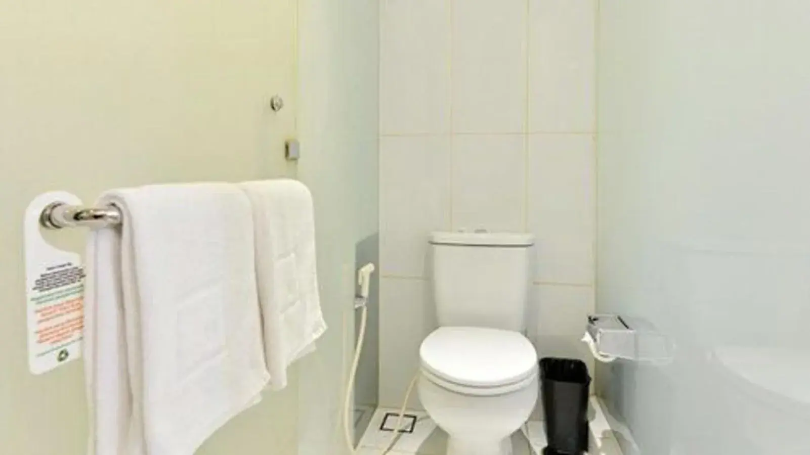 Value Twin Room in V Hotel Tebet Value Twin Room in V Hotel Tebet