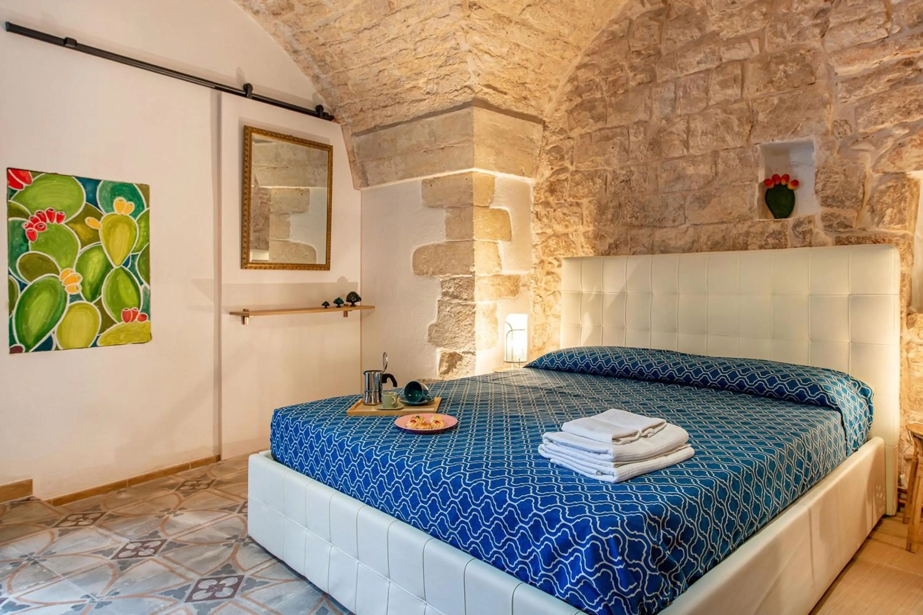 Living room, Bed in Giob Studio In The Centre - Happy Rentals