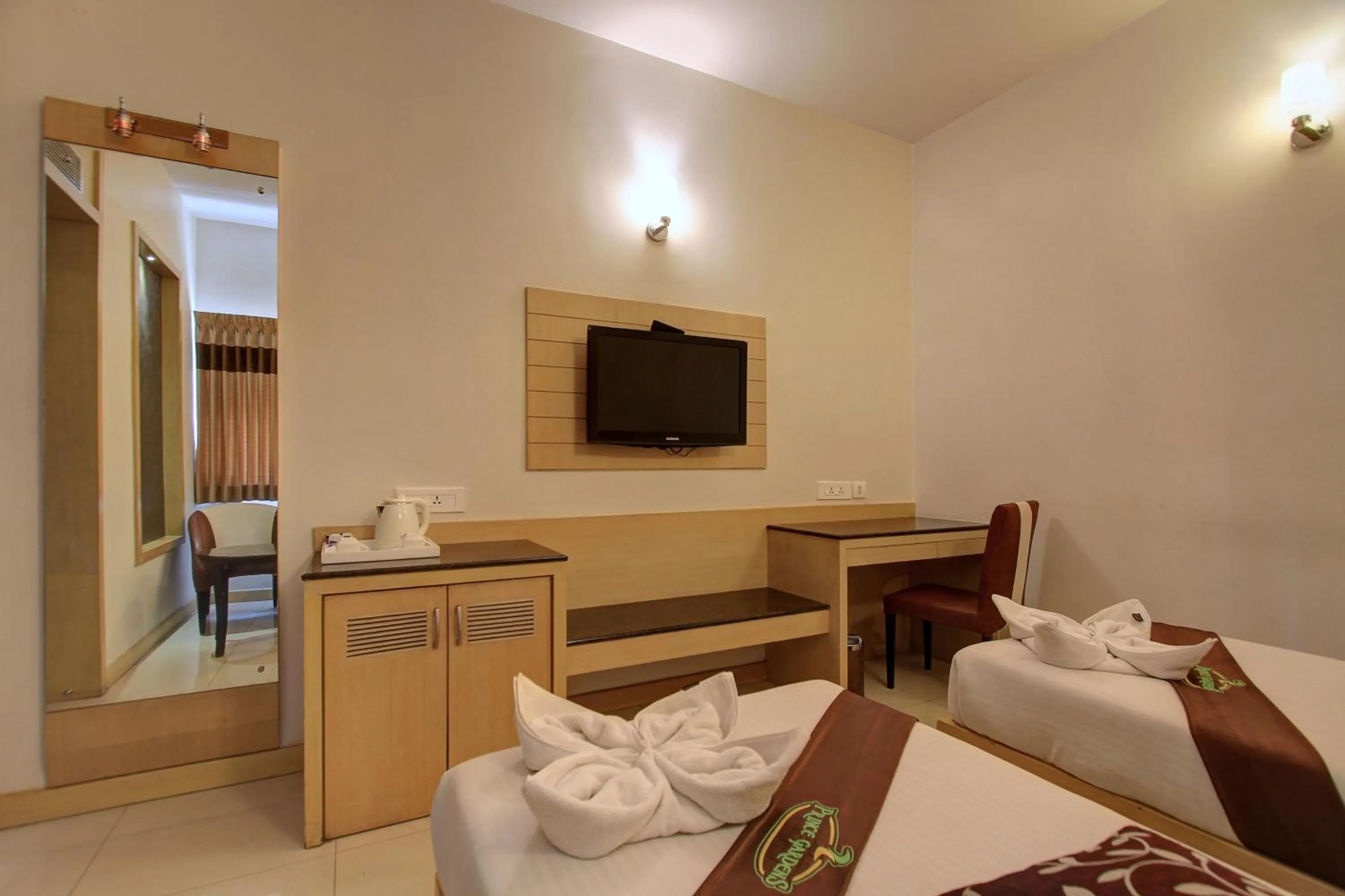 TV and multimedia, Bed in Hotel Prince Gardens