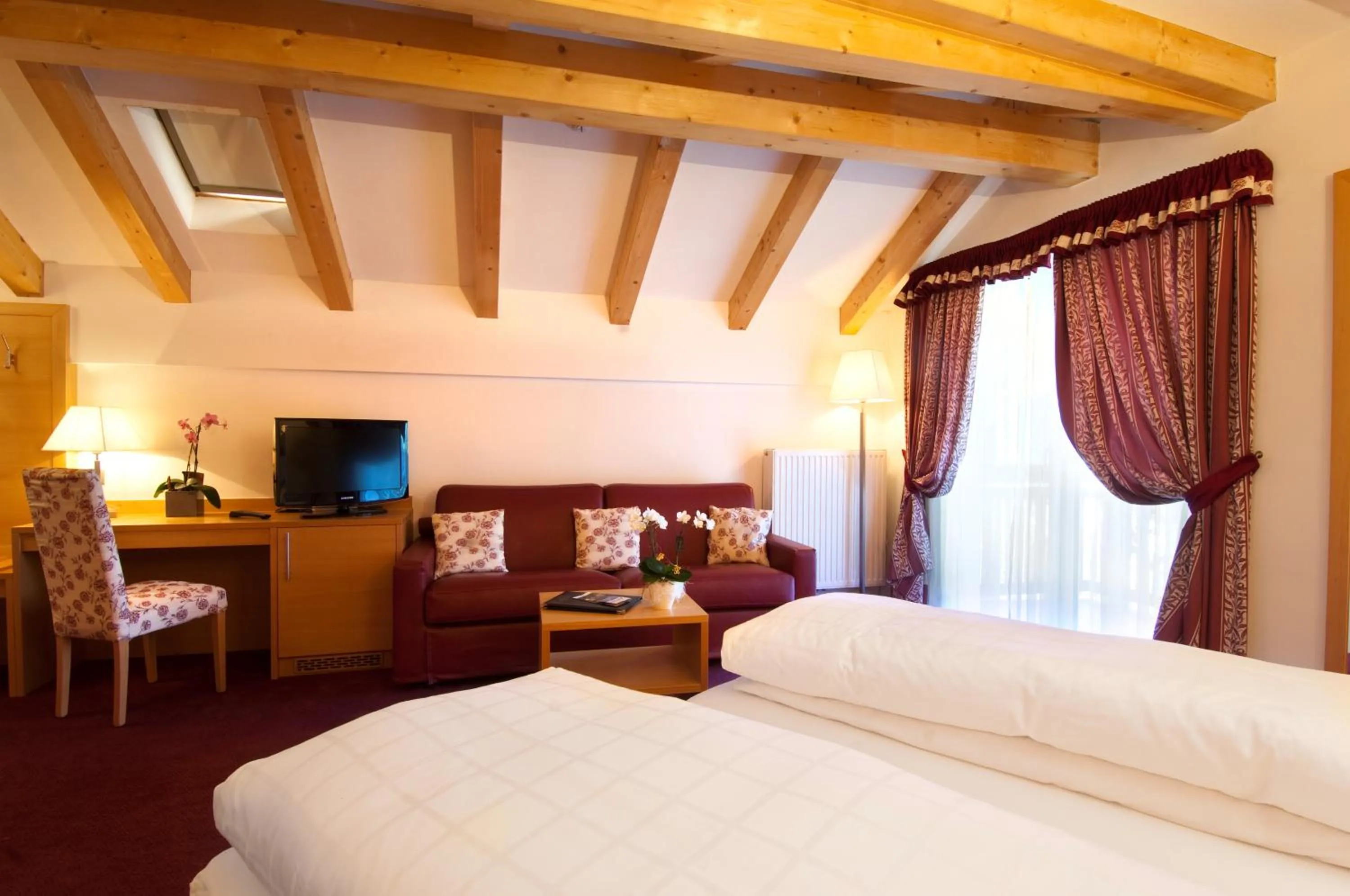 Photo of the whole room, Bed in Hotel Rotwand