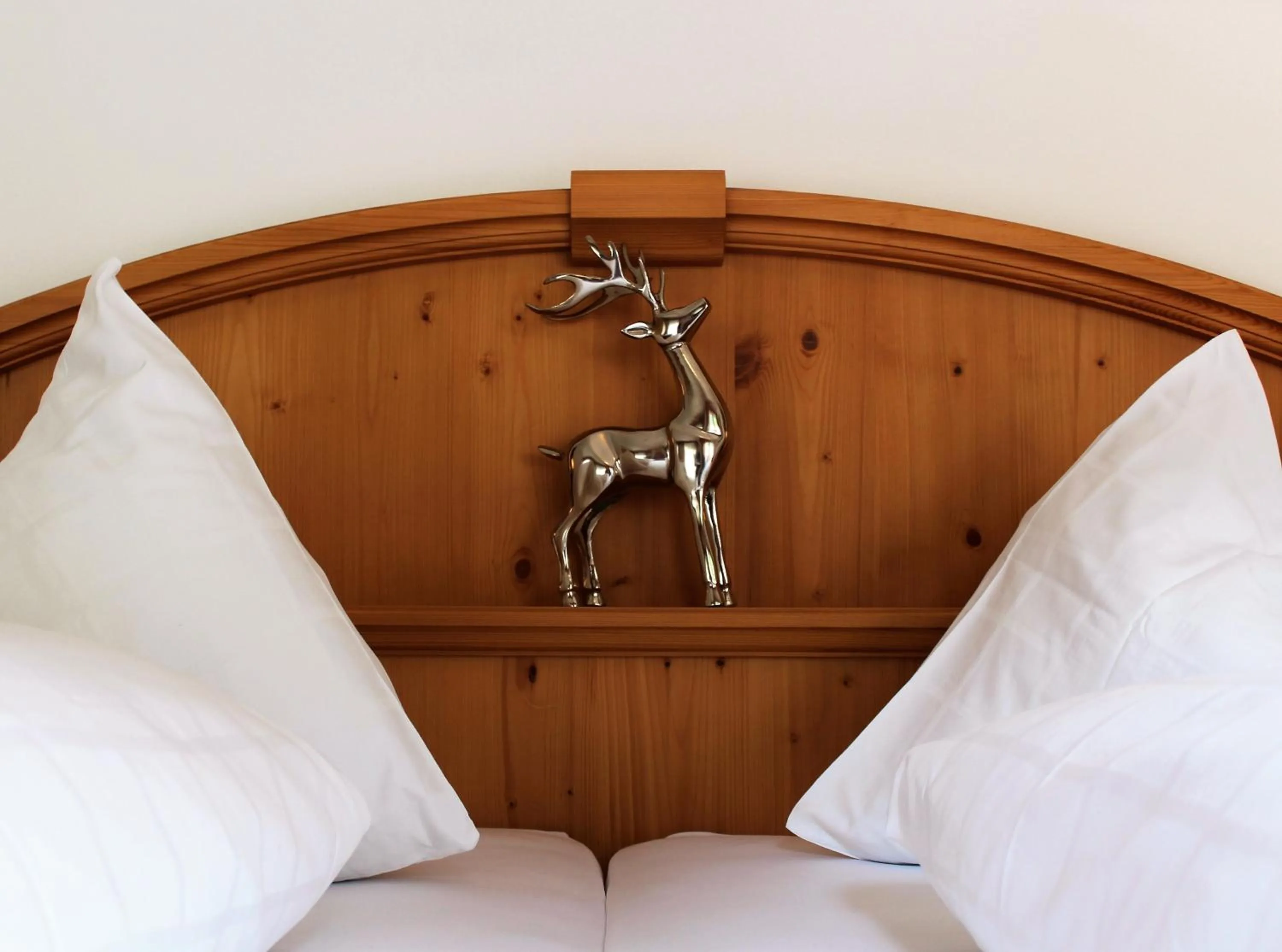 Decorative detail, Bed in Hotel Rotwand