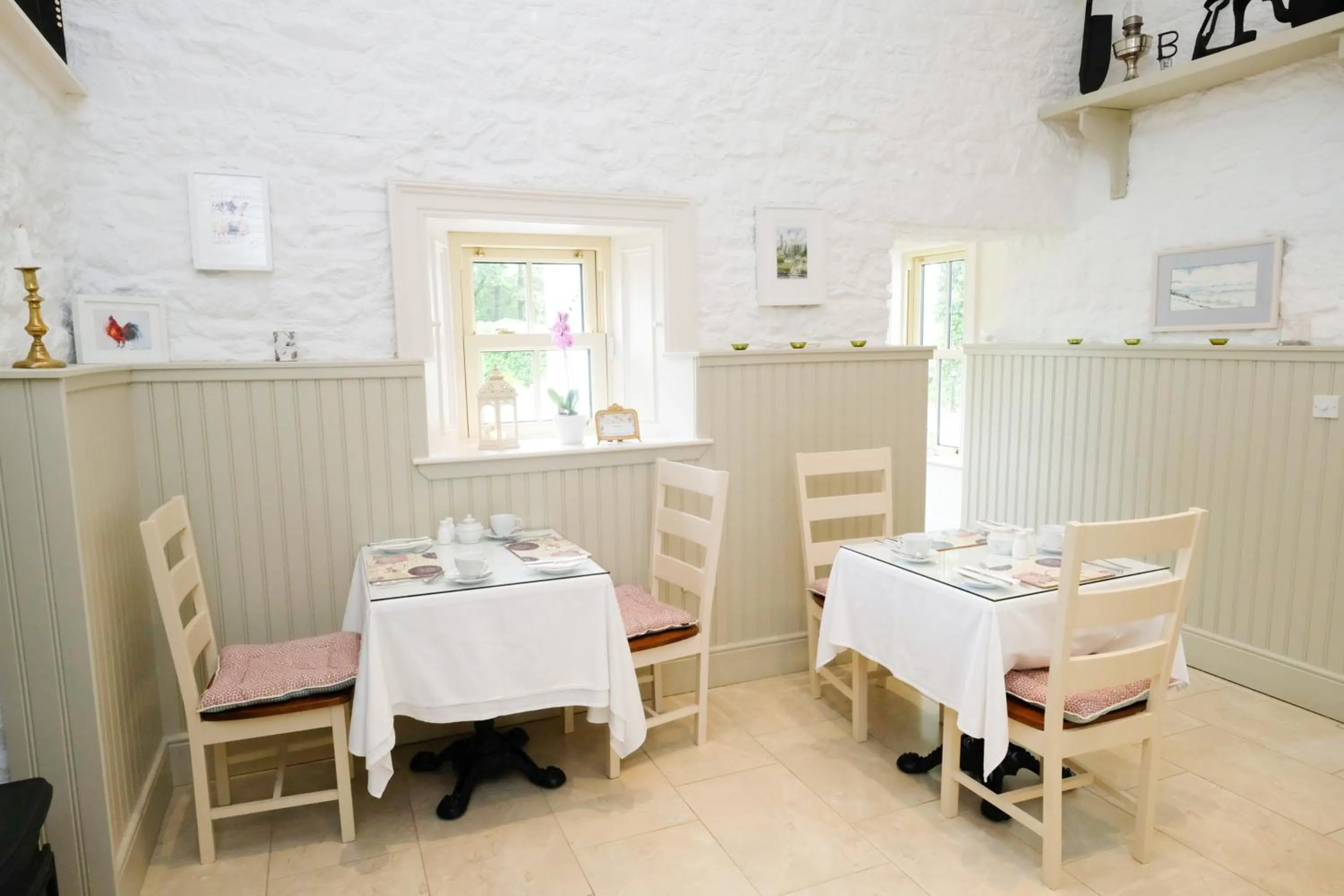 Seating area in Abhainn Ri Farmhouse