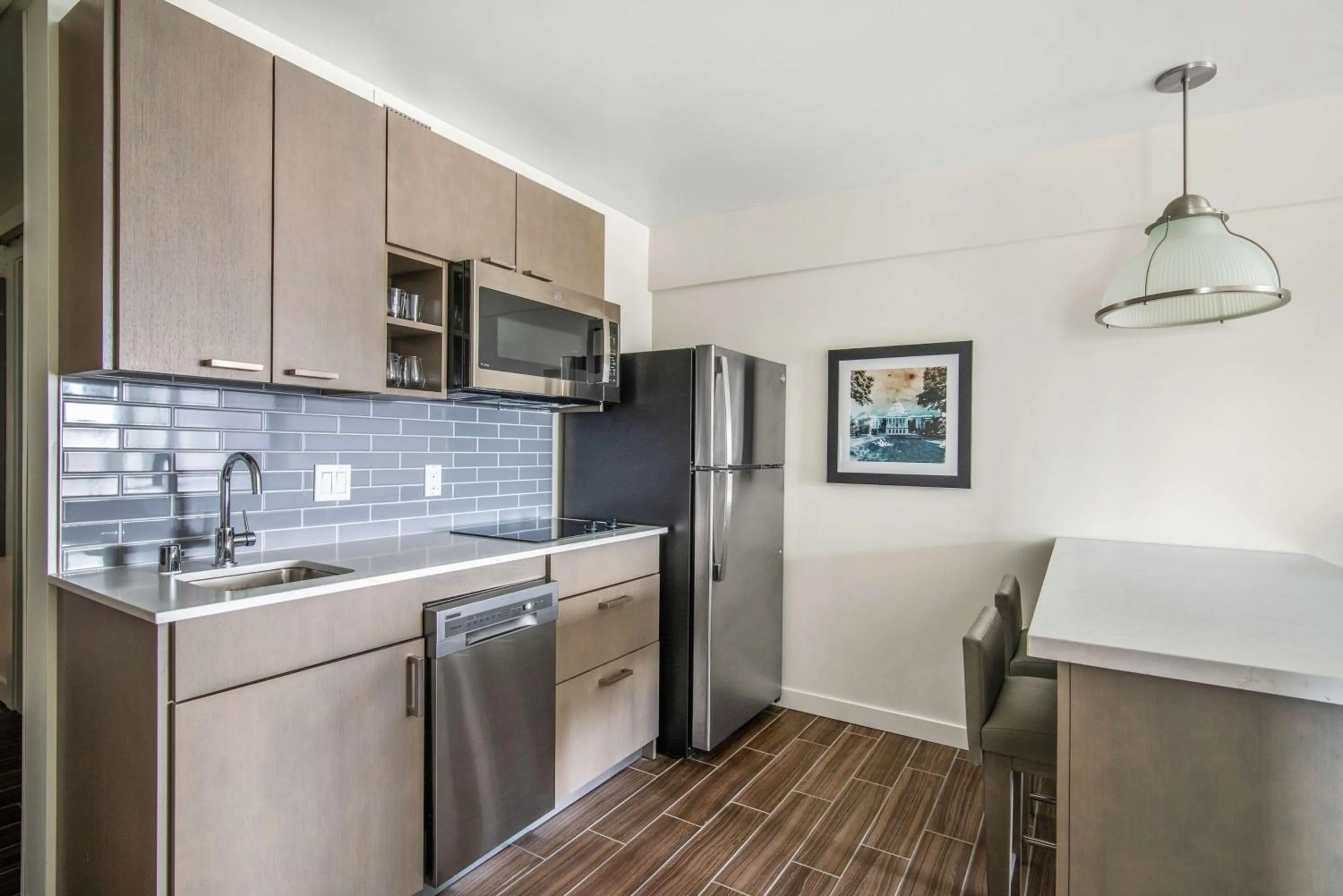 Kitchen or kitchenette in Hyatt House Sacramento-Midtown
