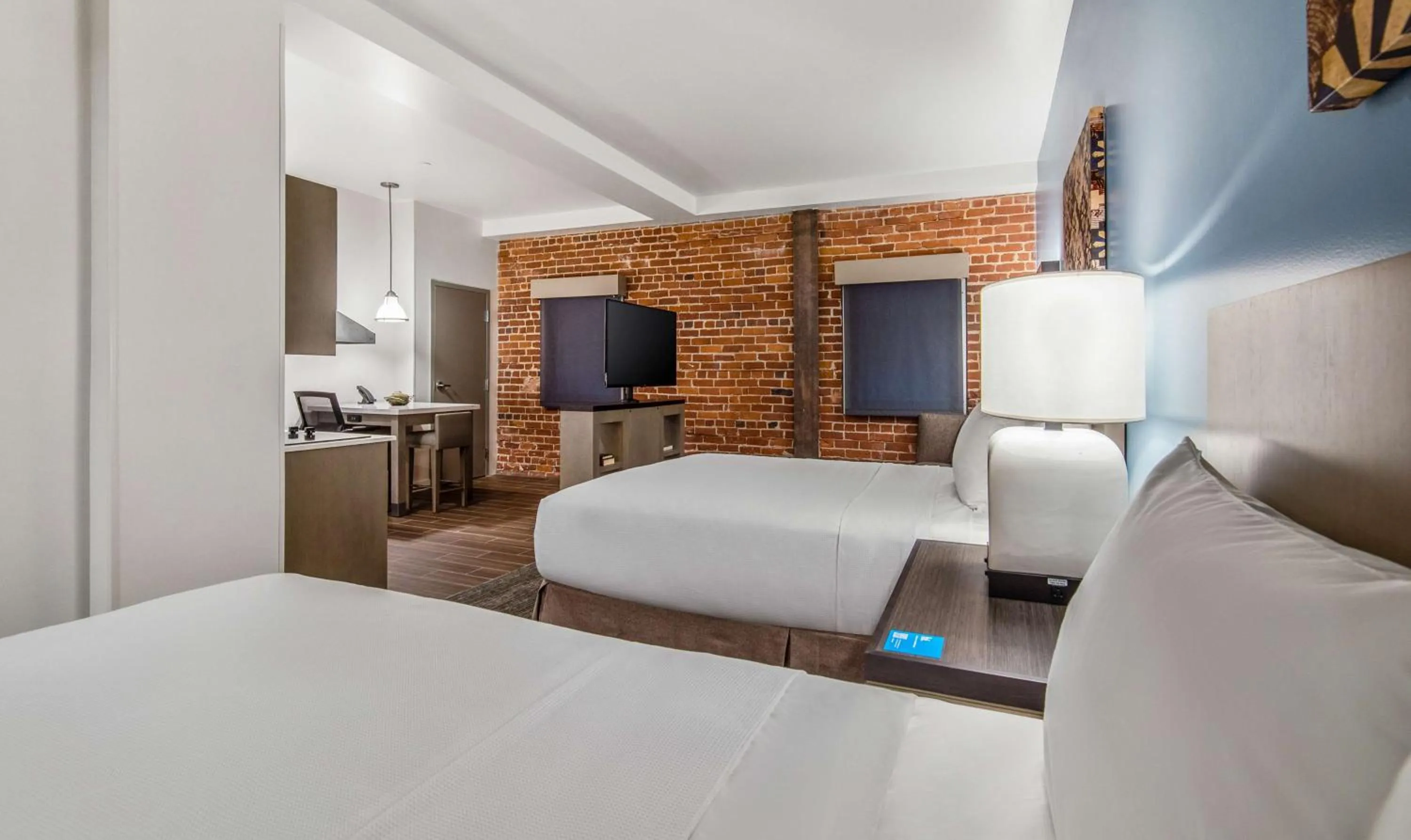 Photo of the whole room, Bed in Hyatt House Sacramento-Midtown