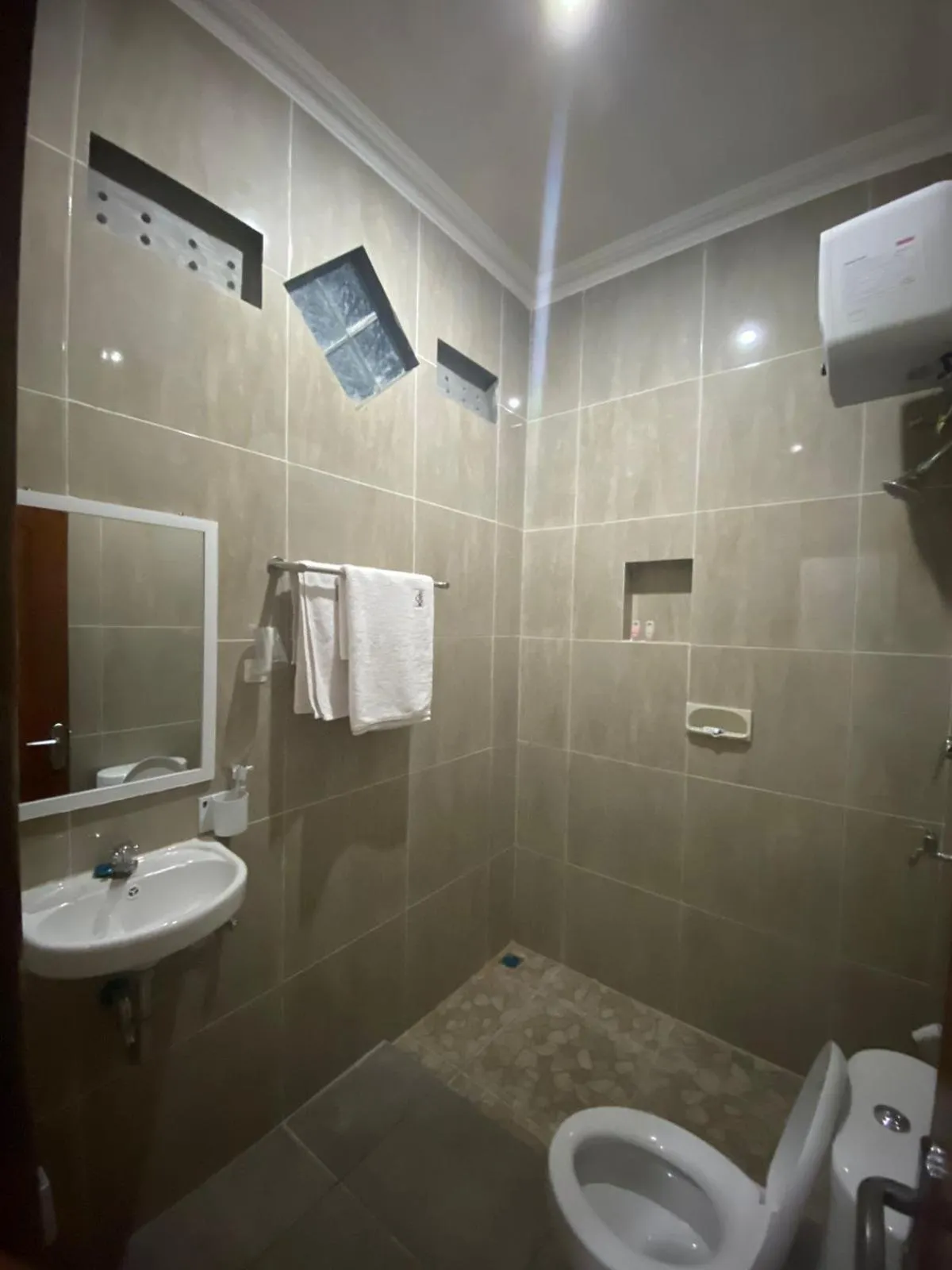 Bathroom in Hotel Kaliu