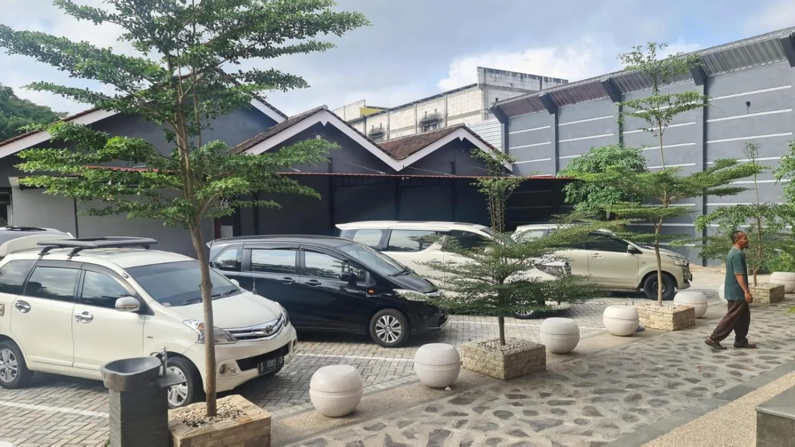Parking in Hotel Kaliu