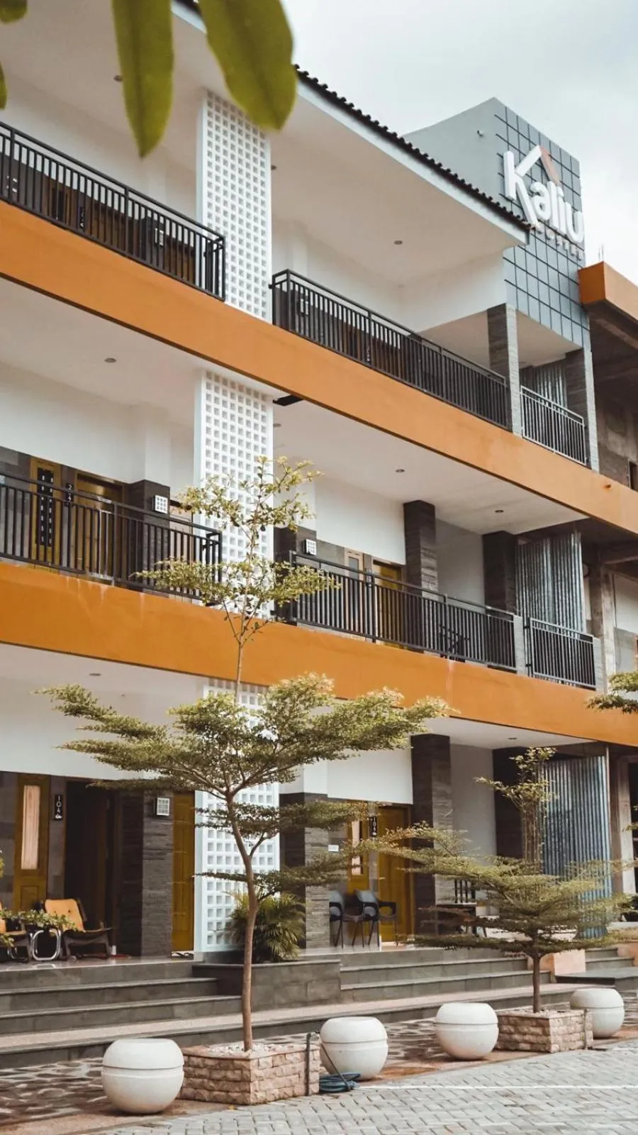 Property building in Hotel Kaliu