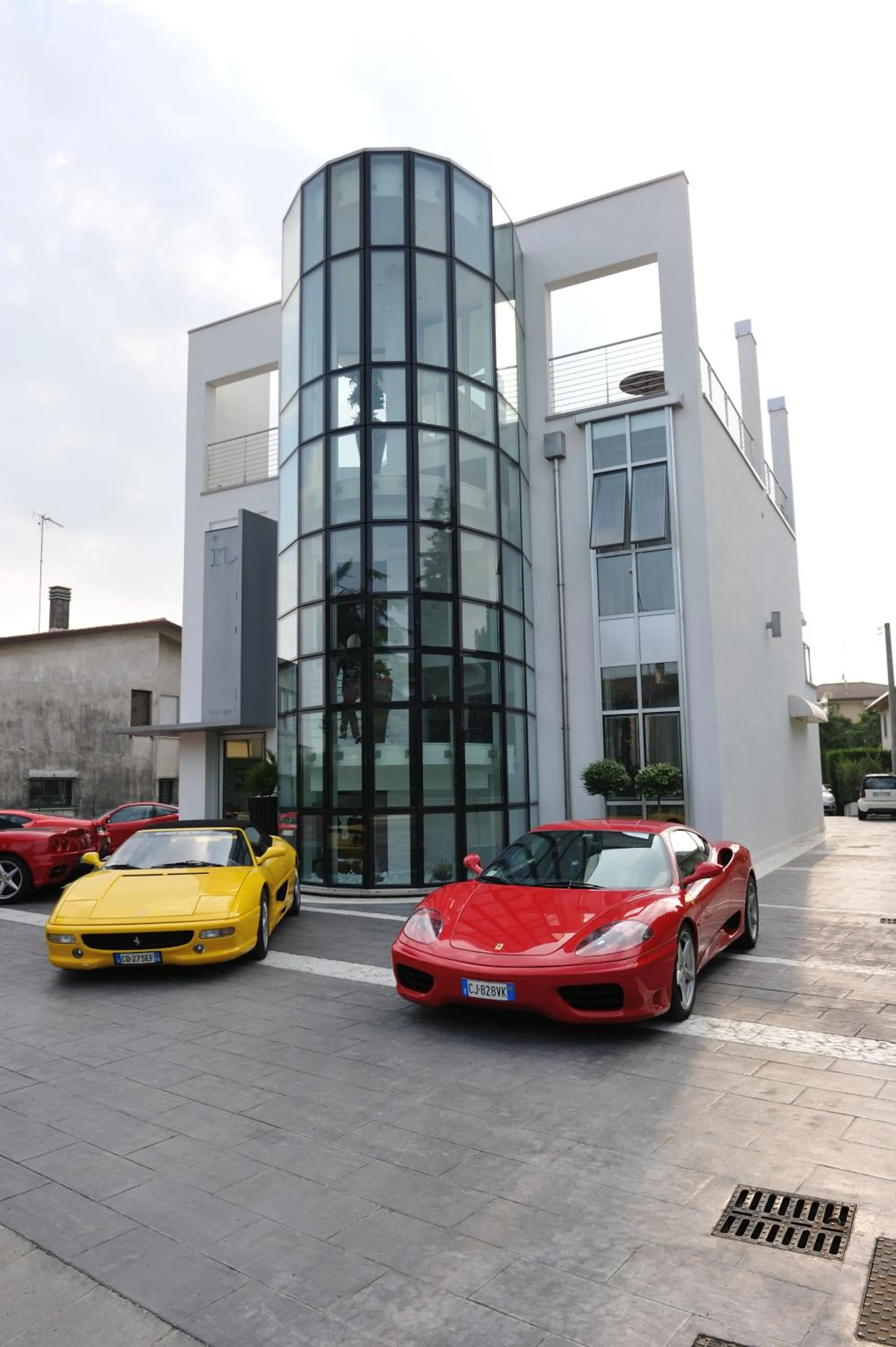 Facade/entrance in Hotel In - Lounge Room