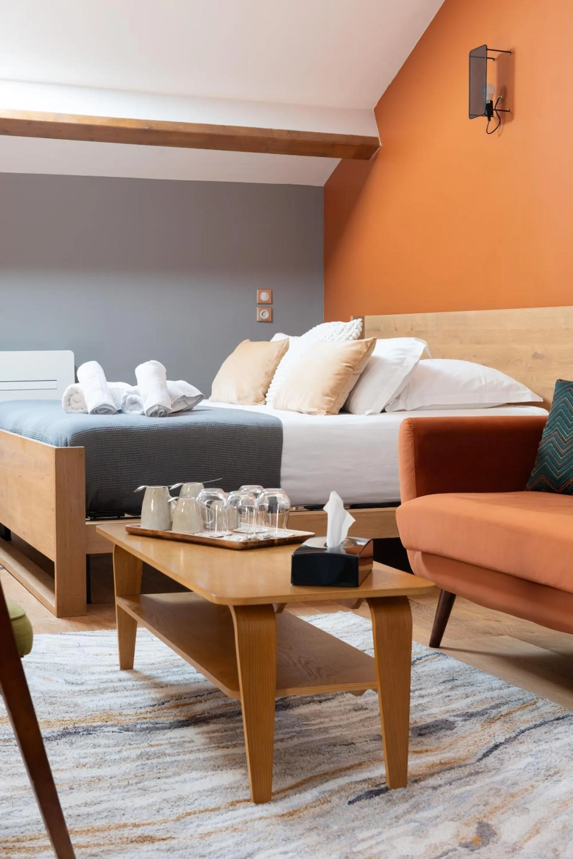 Bedroom, Bed in La Maison d'en Bas des Seigneurs