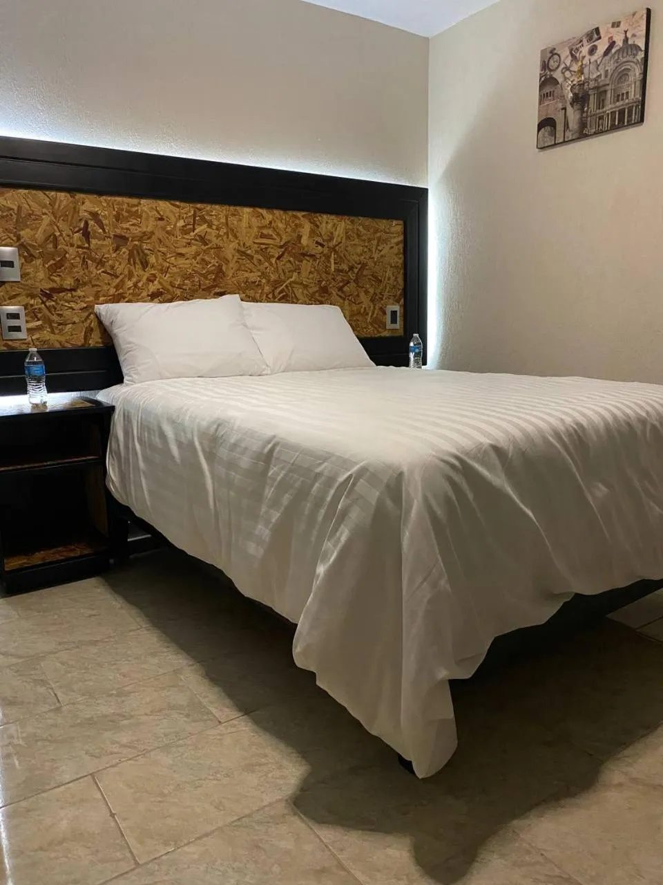 Bed in Hotel Central Pirámides