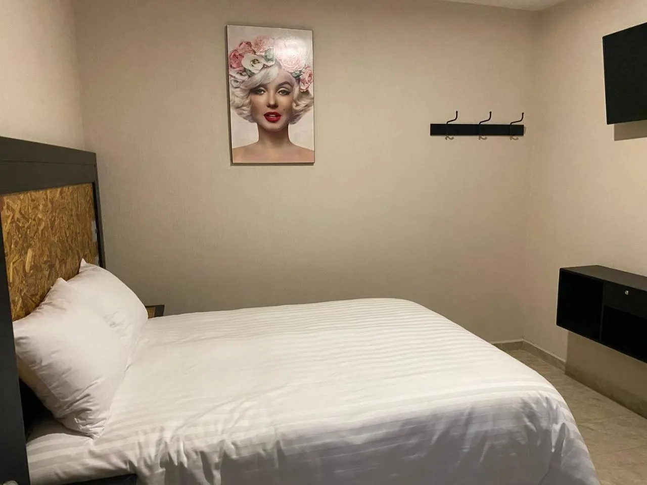 Bed in Hotel Central Pirámides