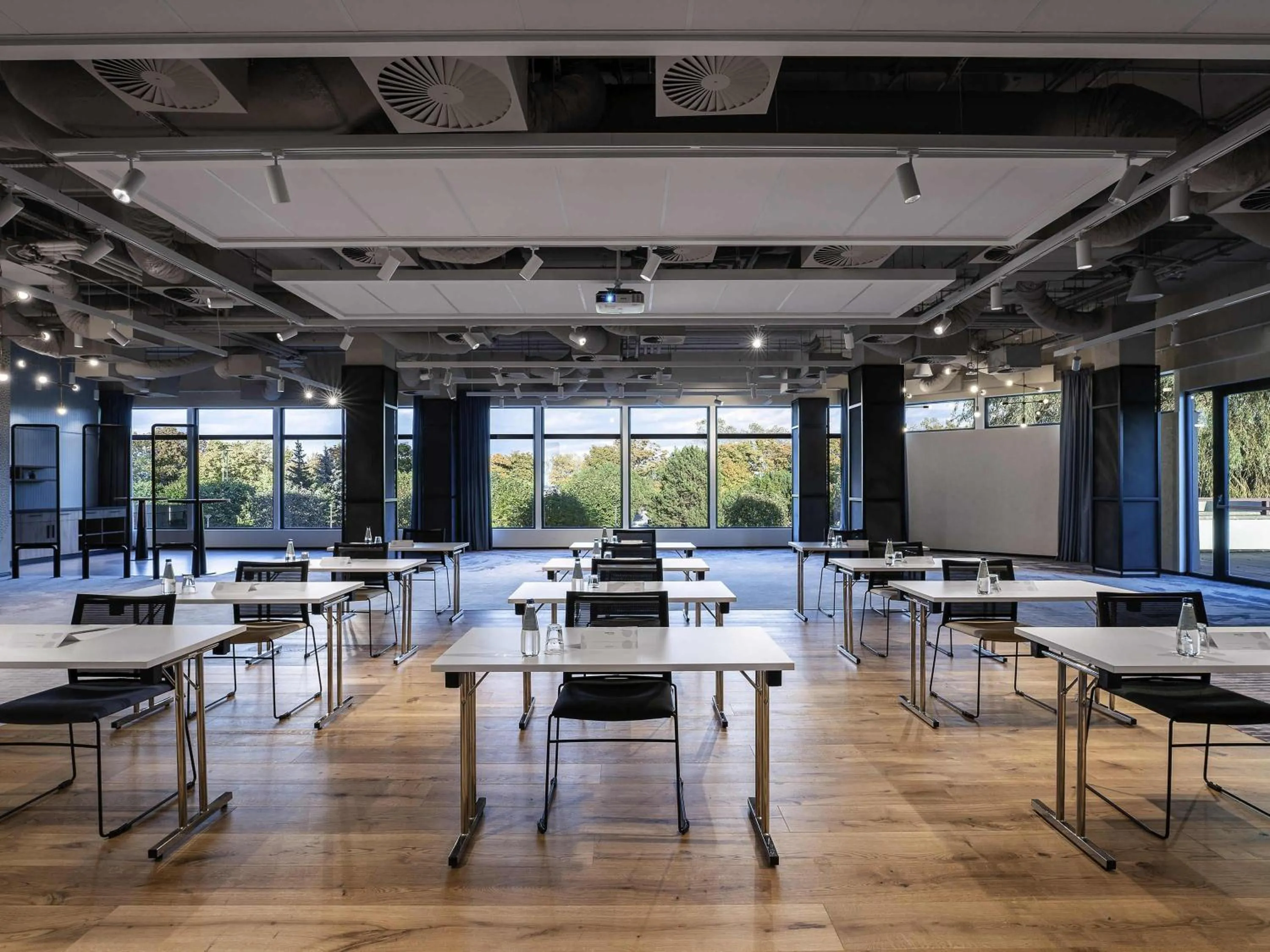 Meeting/conference room in Novotel Gdańsk Marina