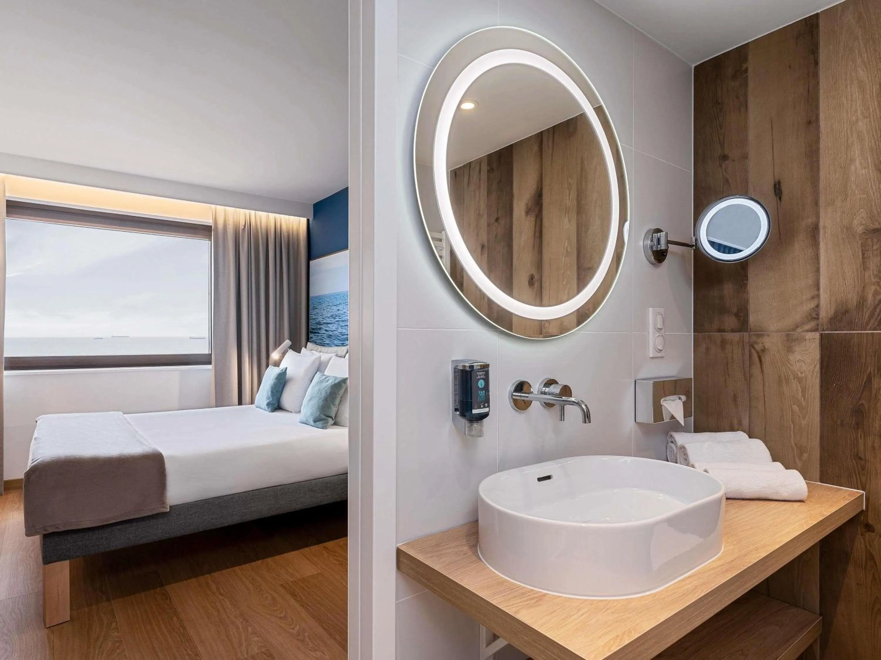 Bedroom, Bed in Novotel Gdańsk Marina