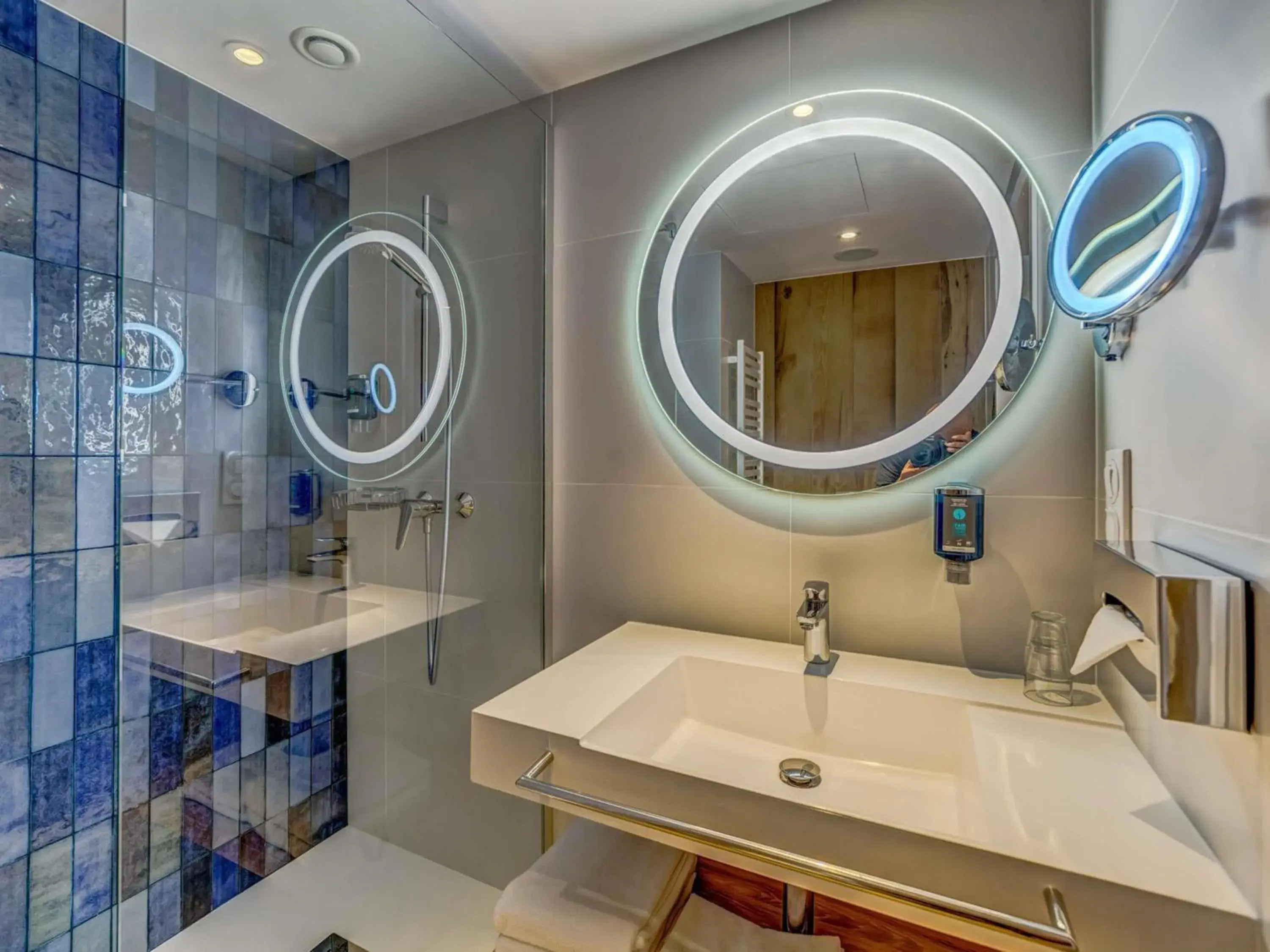 Superior Queen Room with Sea View in Novotel Gdańsk Marina Superior Queen Room with Sea View in Novotel Gdańsk Marina